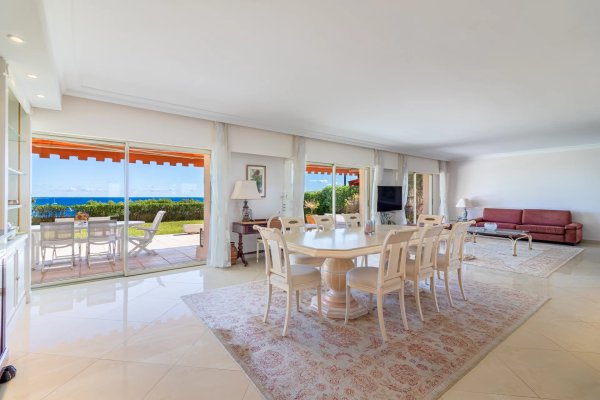 Golfe-Juan – Panoramic sea view – 4 rooms with large garden — photo 6