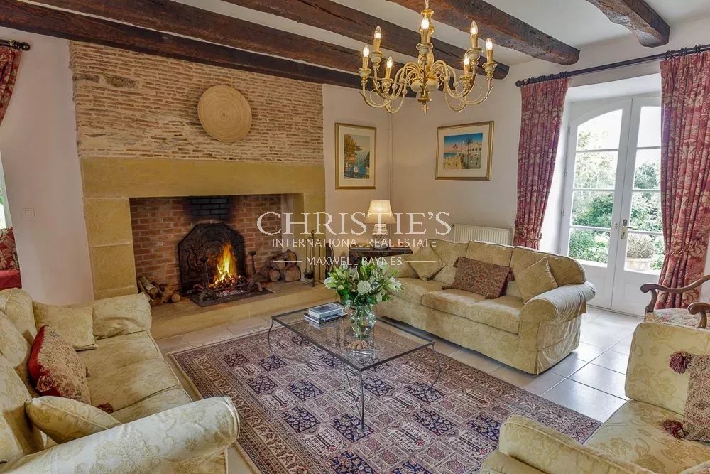 4 Bedroom Villa/Townhouse's Image 12