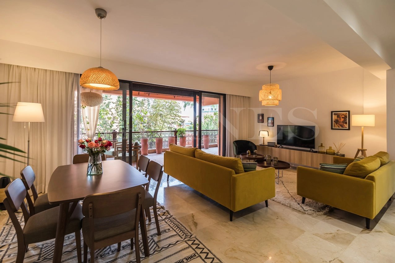 Dining room Wooden floor