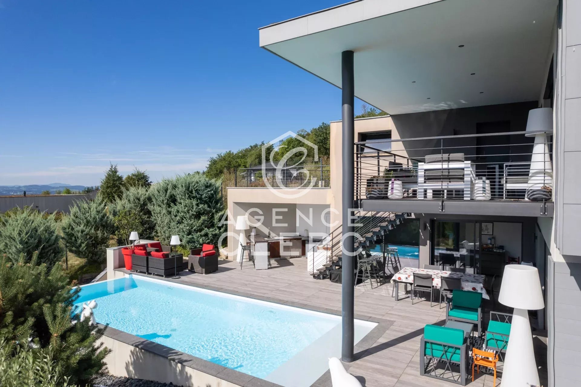 4 Bedroom Villa/Townhouse's Image 4