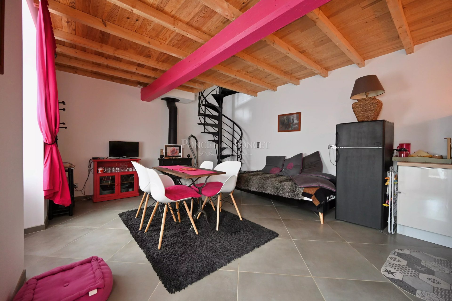 5 Bedroom Villa/Townhouse's Image 12