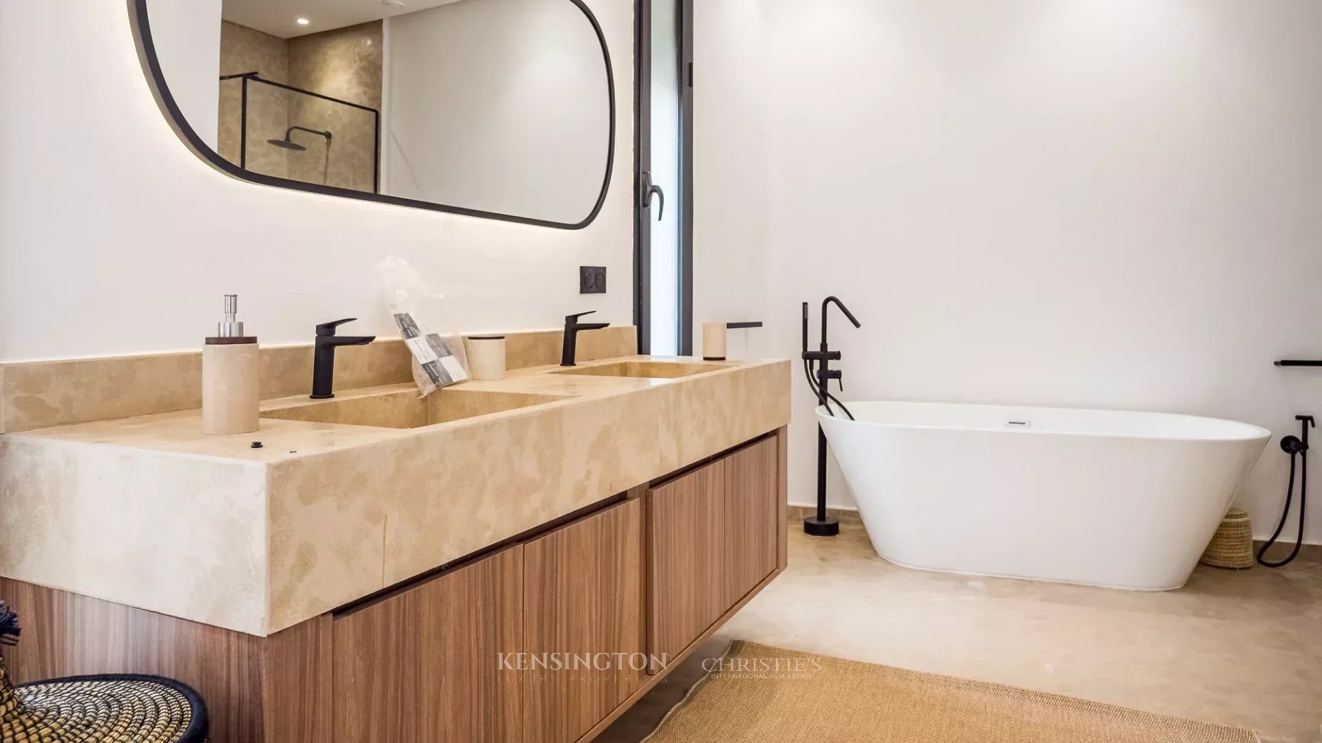 5 Bedroom Villa/Townhouse's Image 23