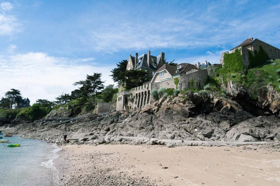 Côte d'Emeraude - Holiday rental - House - 12 Persons - 5 Bedrooms - 4 Bathrooms - 232 m² - Beach