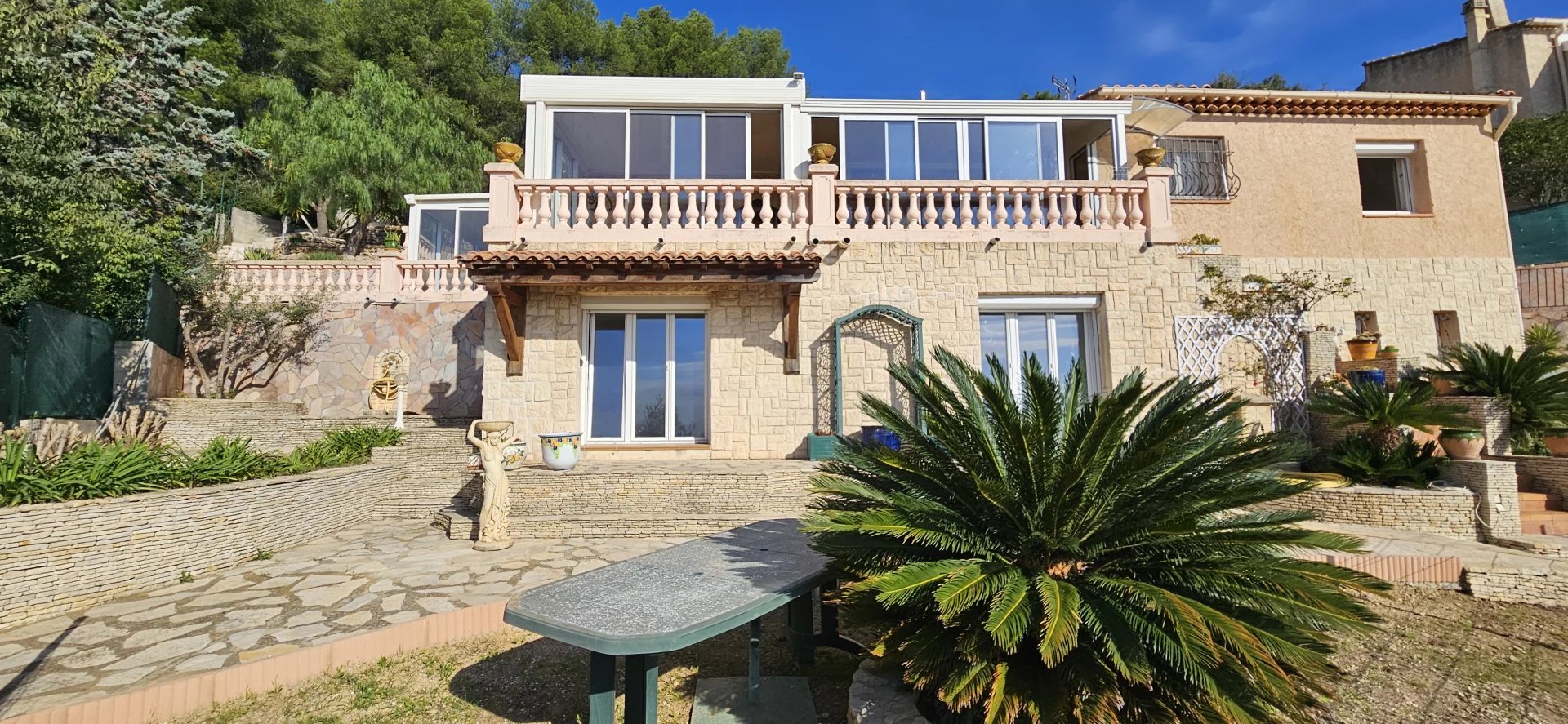 Achat Maison T6 à La Valette-du-Var (83160) - 188m²