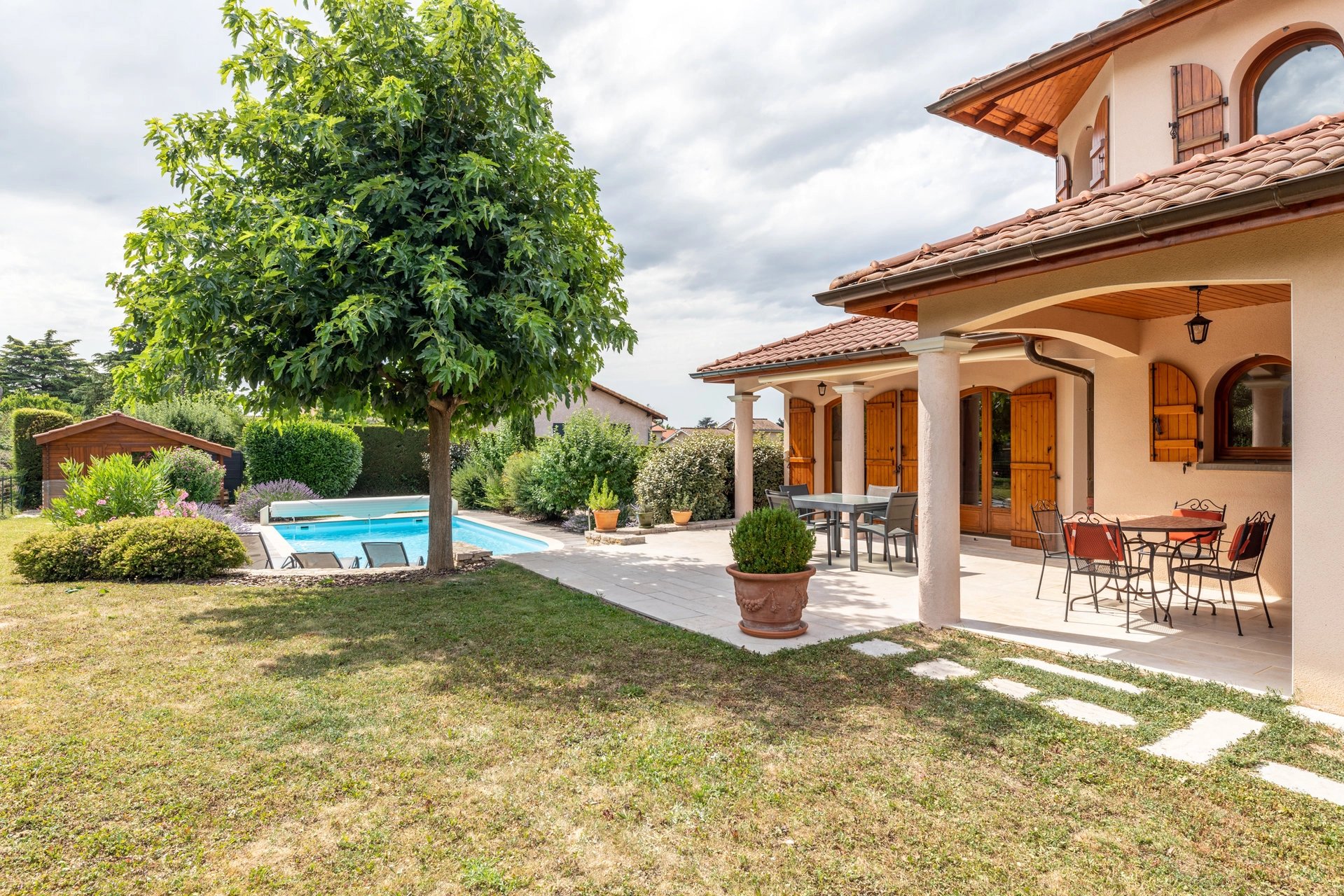 Belle villa de 147 m² avec piscine à Chasselay (69380)