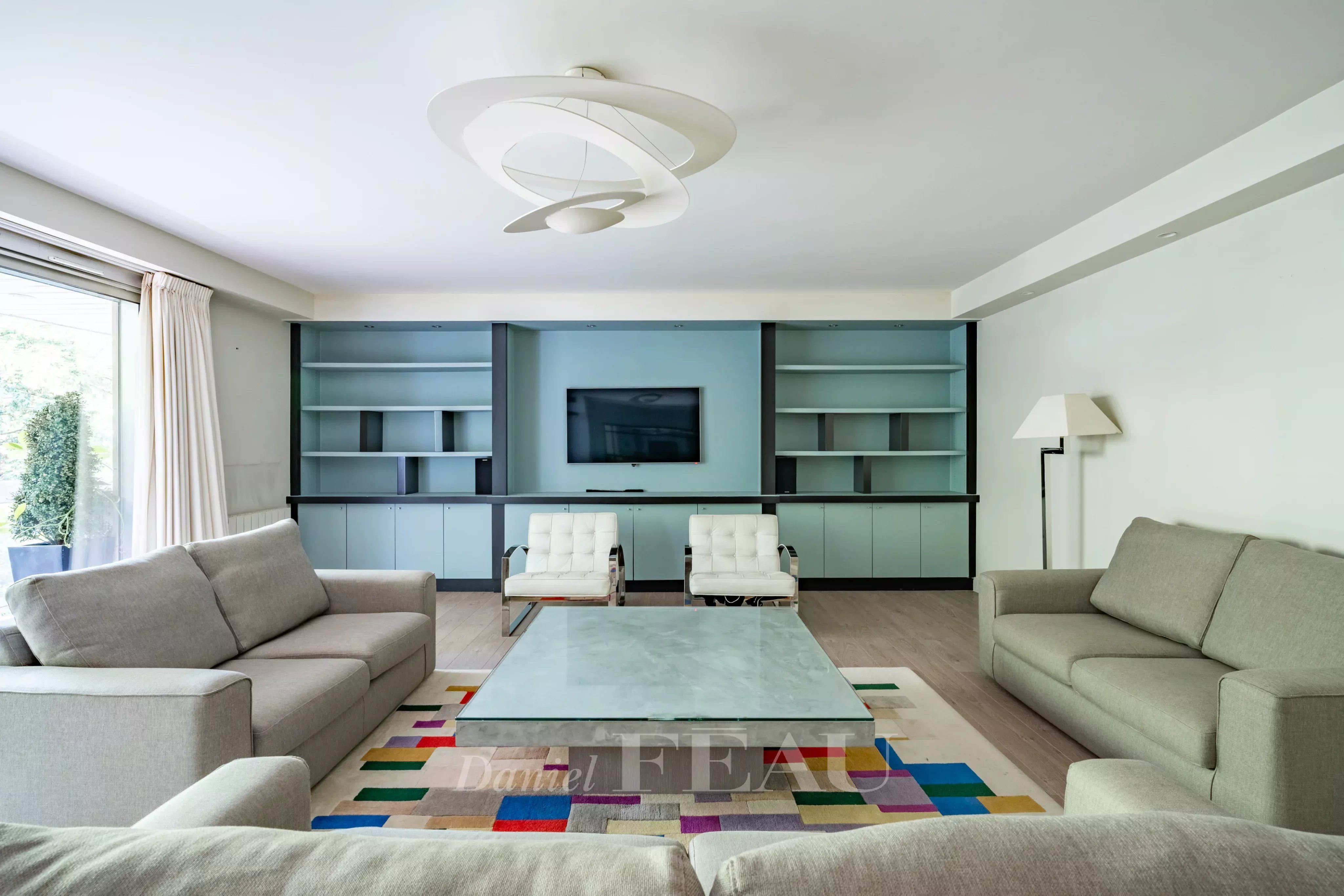Neuilly - Victor Hugo - Cinq chambres