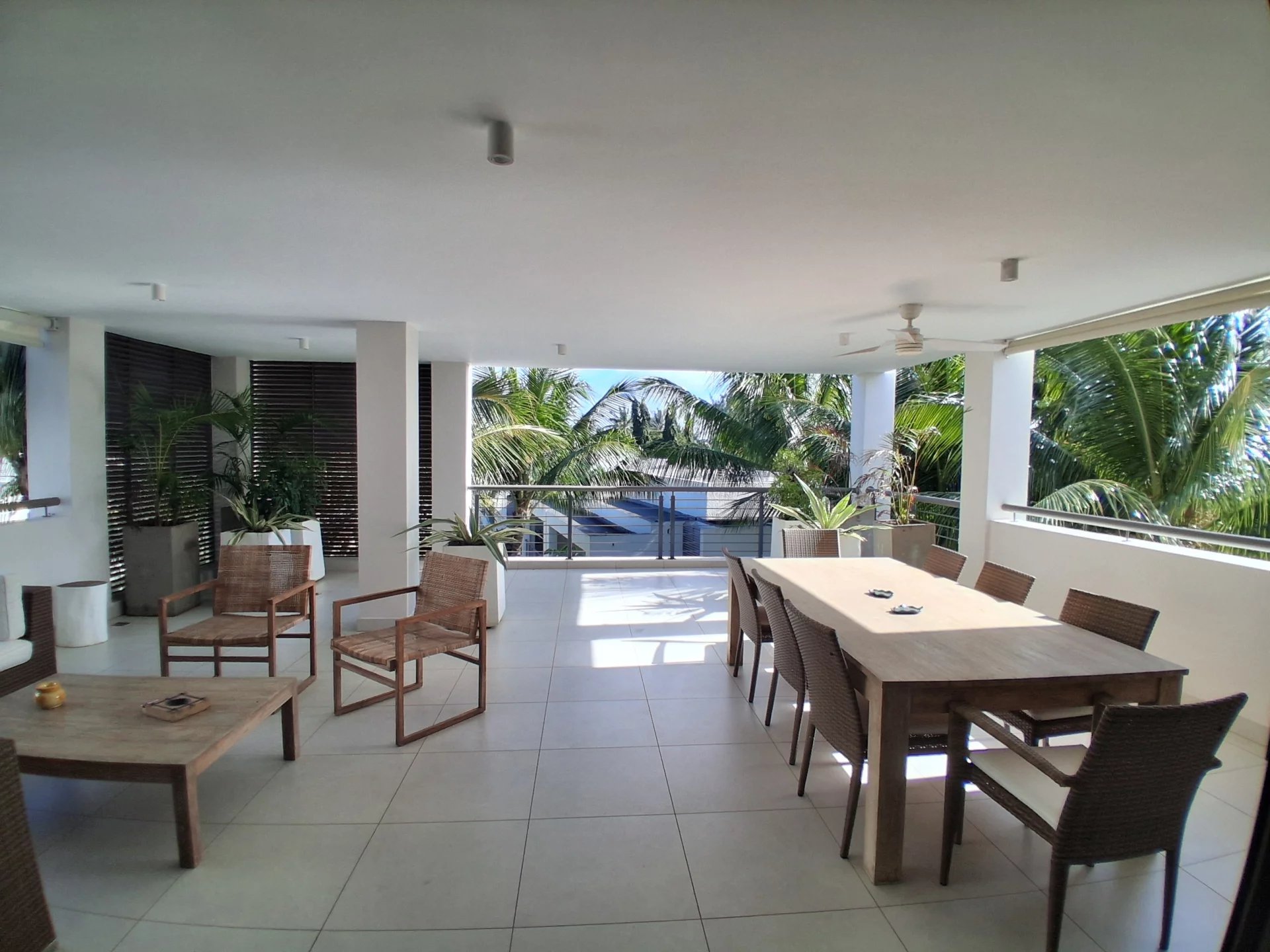 Exceptional Renovated Penthouse with Private Rooftop, Pool & Beach Access