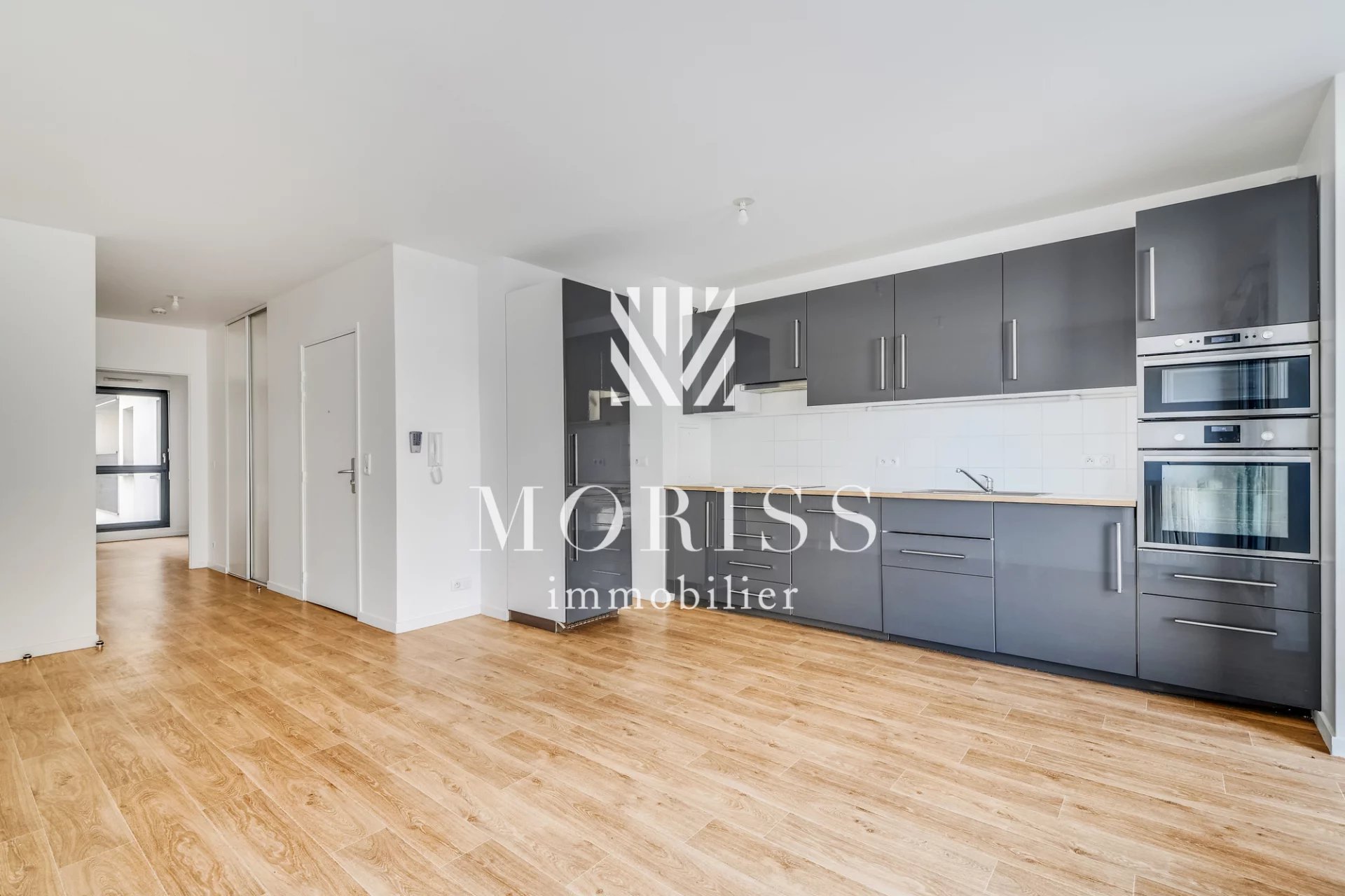 APPARTEMENT 4 PIÈCES / 79M2 / BALCON / PARKING / M7 FORT D'AUBER - Image Array