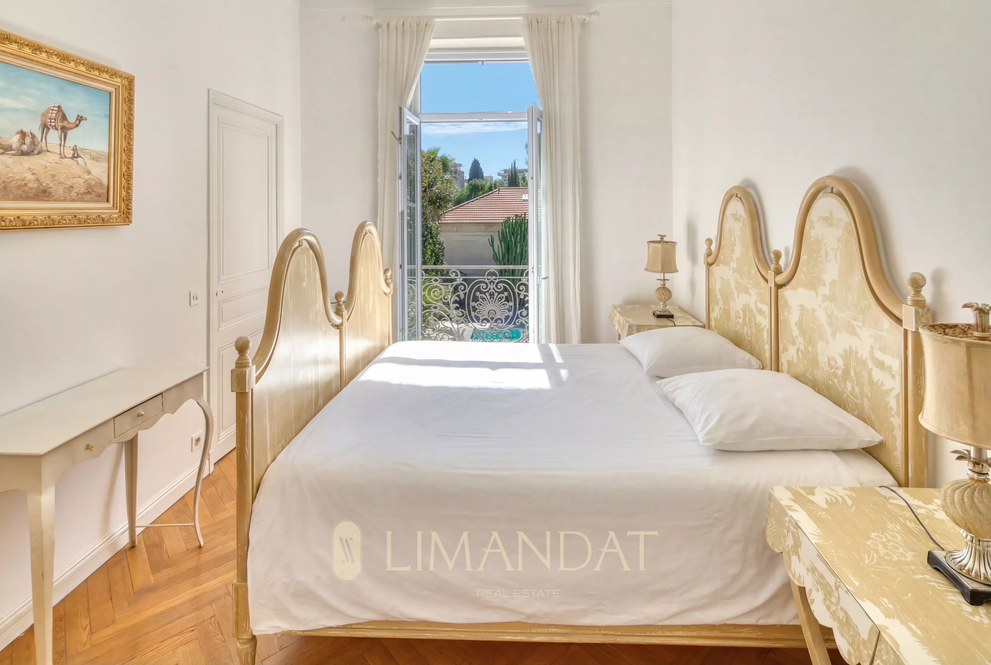 CANNES - NEAR CROISETTE - 7-BEDROOM VILLA