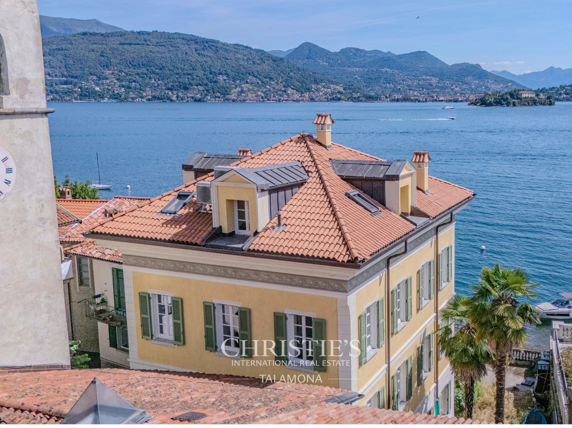 7 Bedroom Villa/Townhouse's Image 9