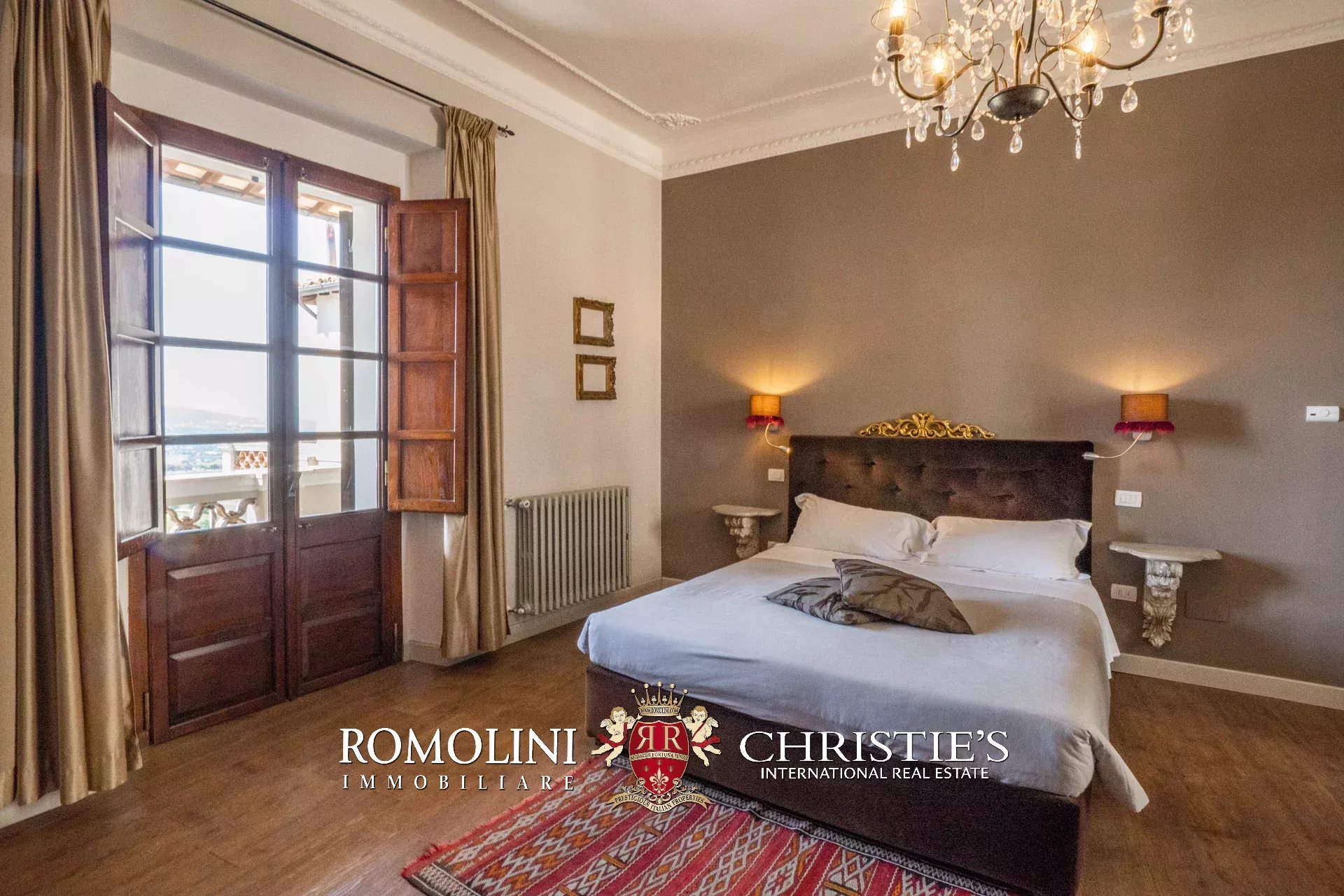 6 Bedroom Villa/Townhouse's Image 22