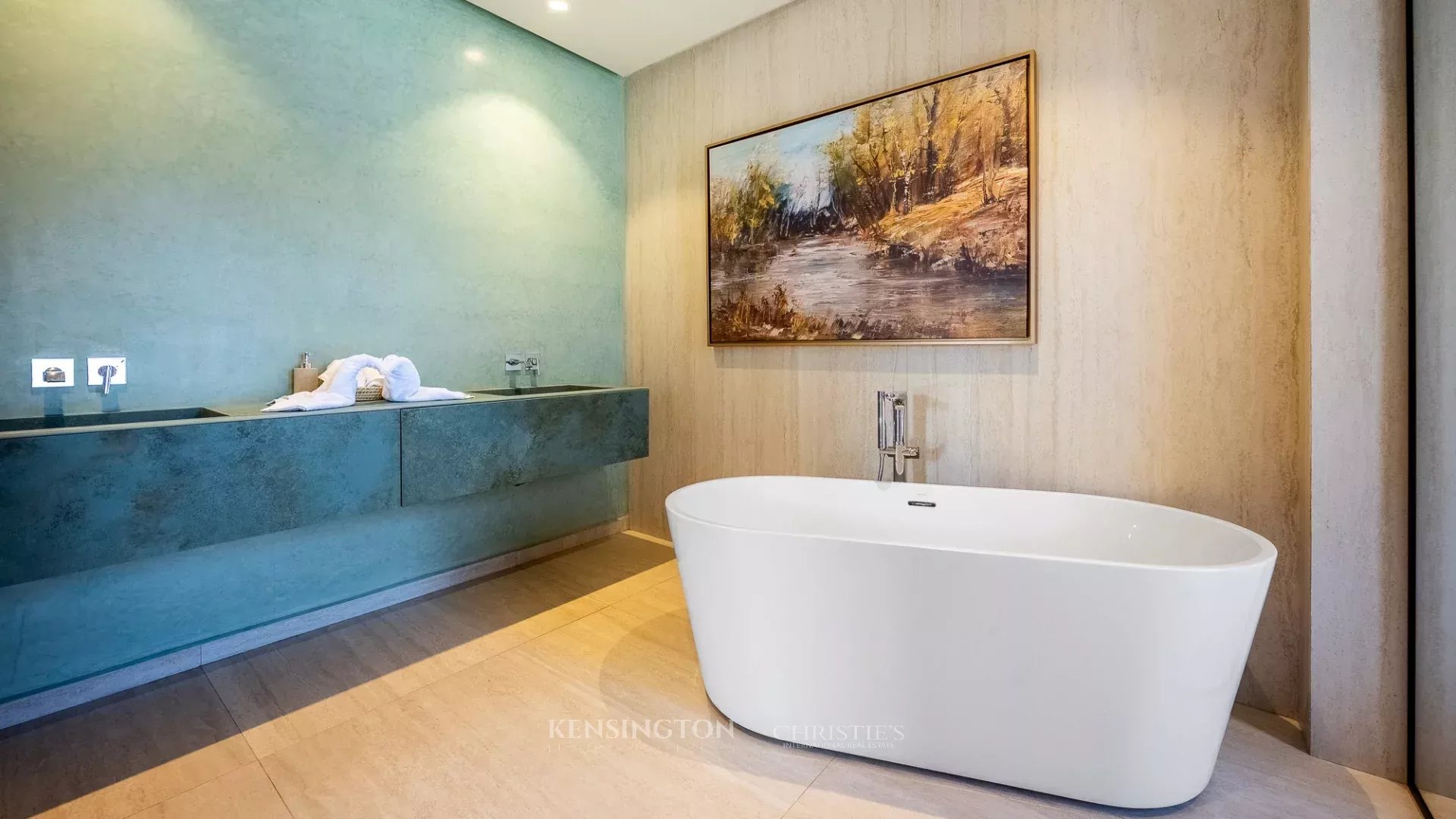 4 Bedroom Villa/Townhouse's Image 25