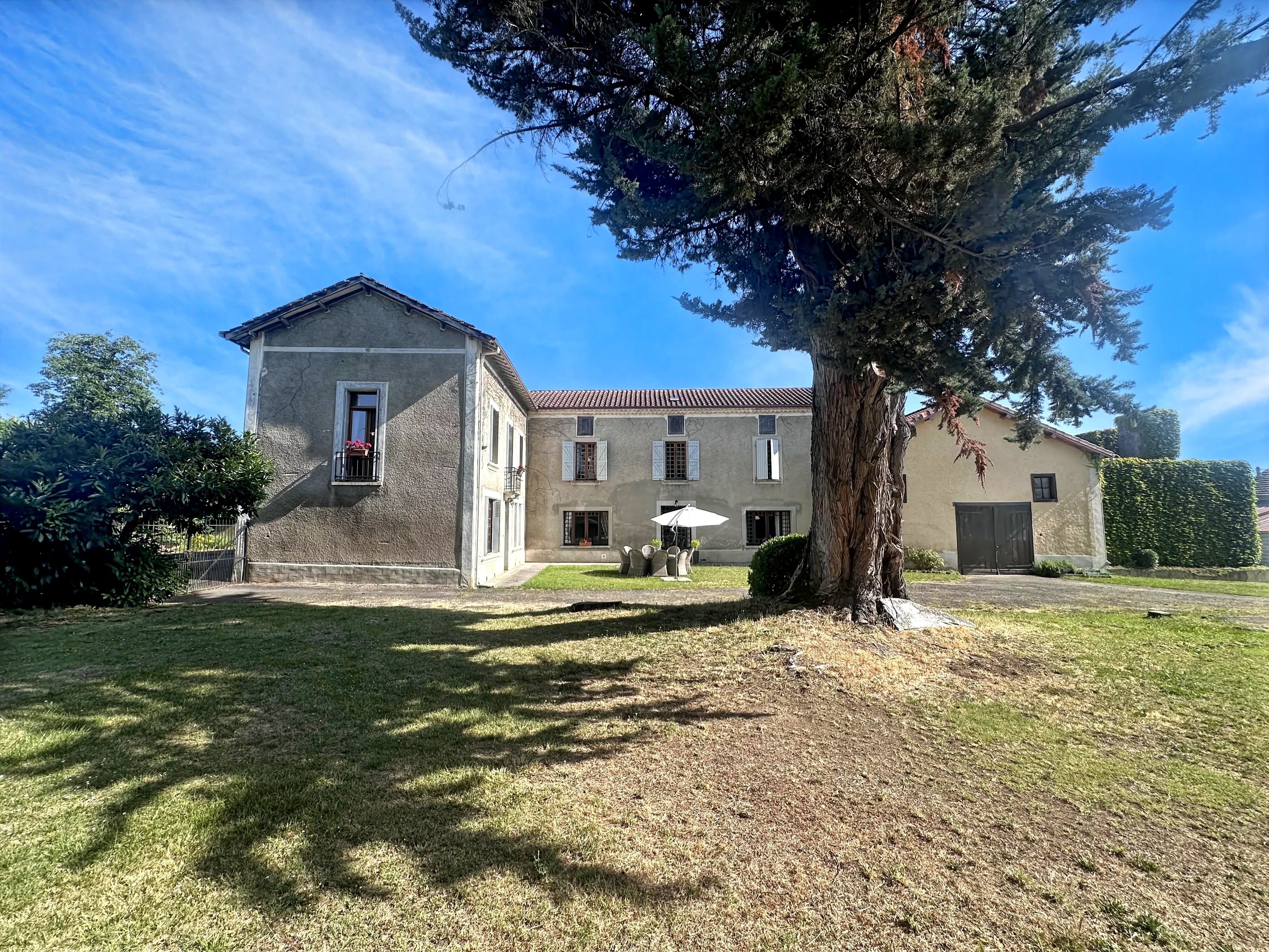 Maison de village à vendre Miélan, Gers