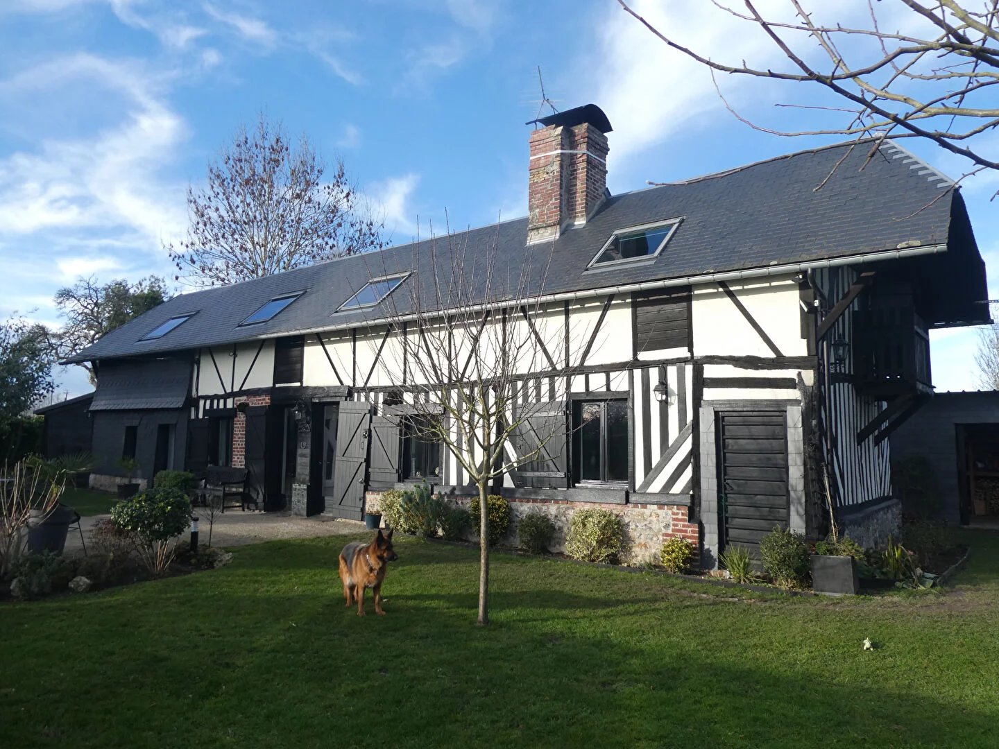 Maison Honfleur, 4 ch, 2 pièces de vie (2 cheminées), 2 sdb/douches, 979 m²