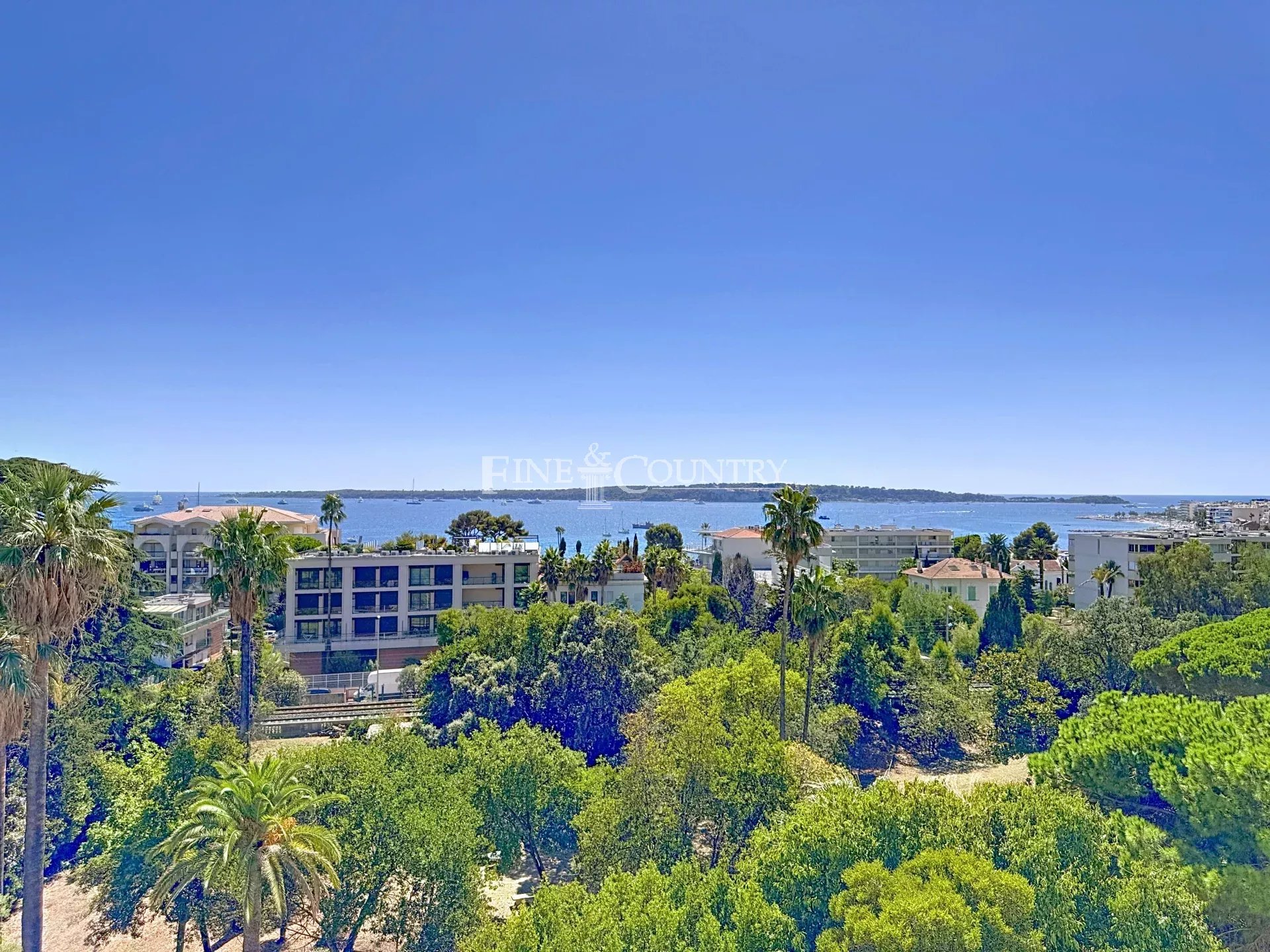 Photo of Sea View apartment for sale in Cannes