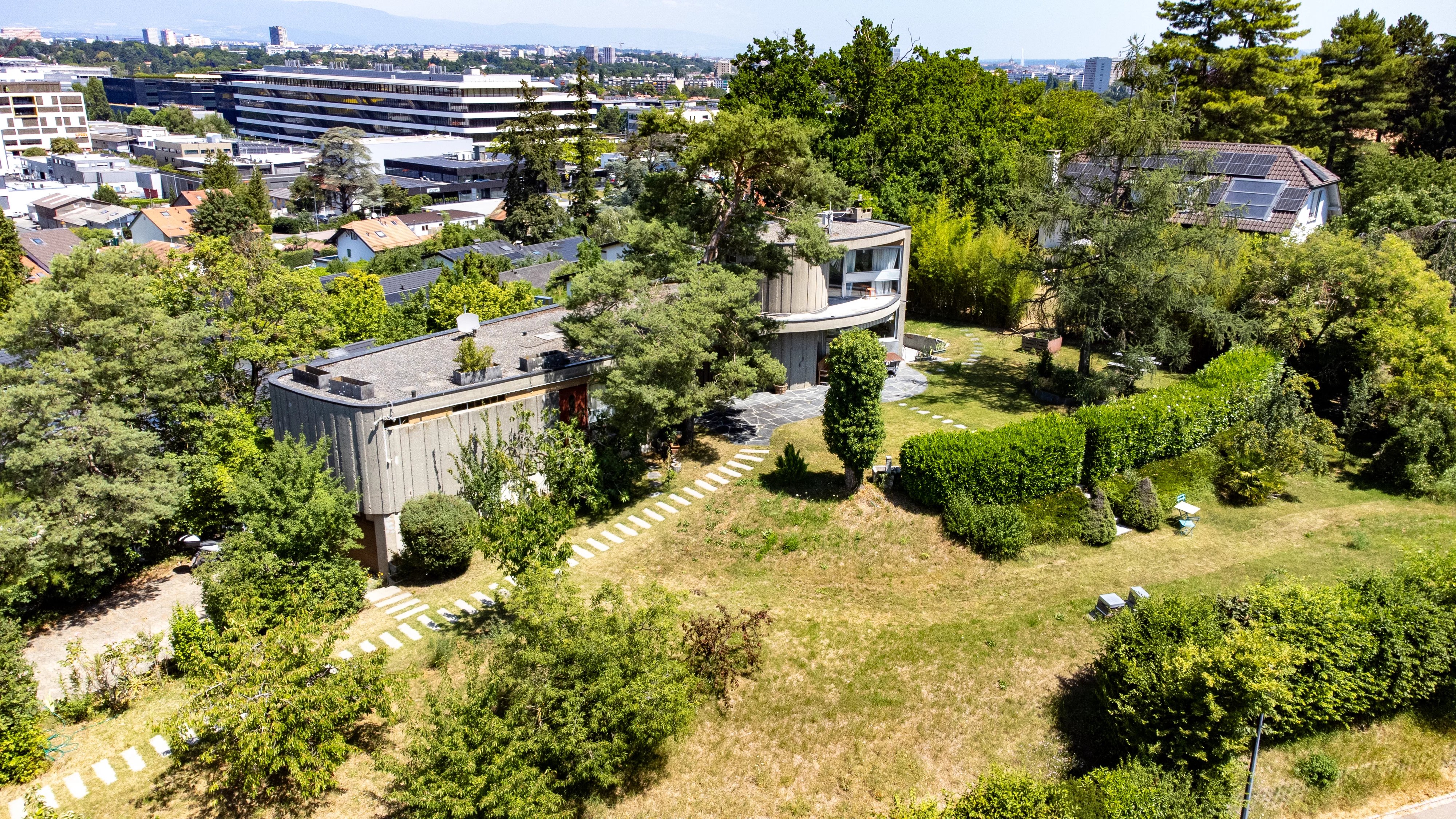 Villa d'inspiration Le Corbusier - Arare