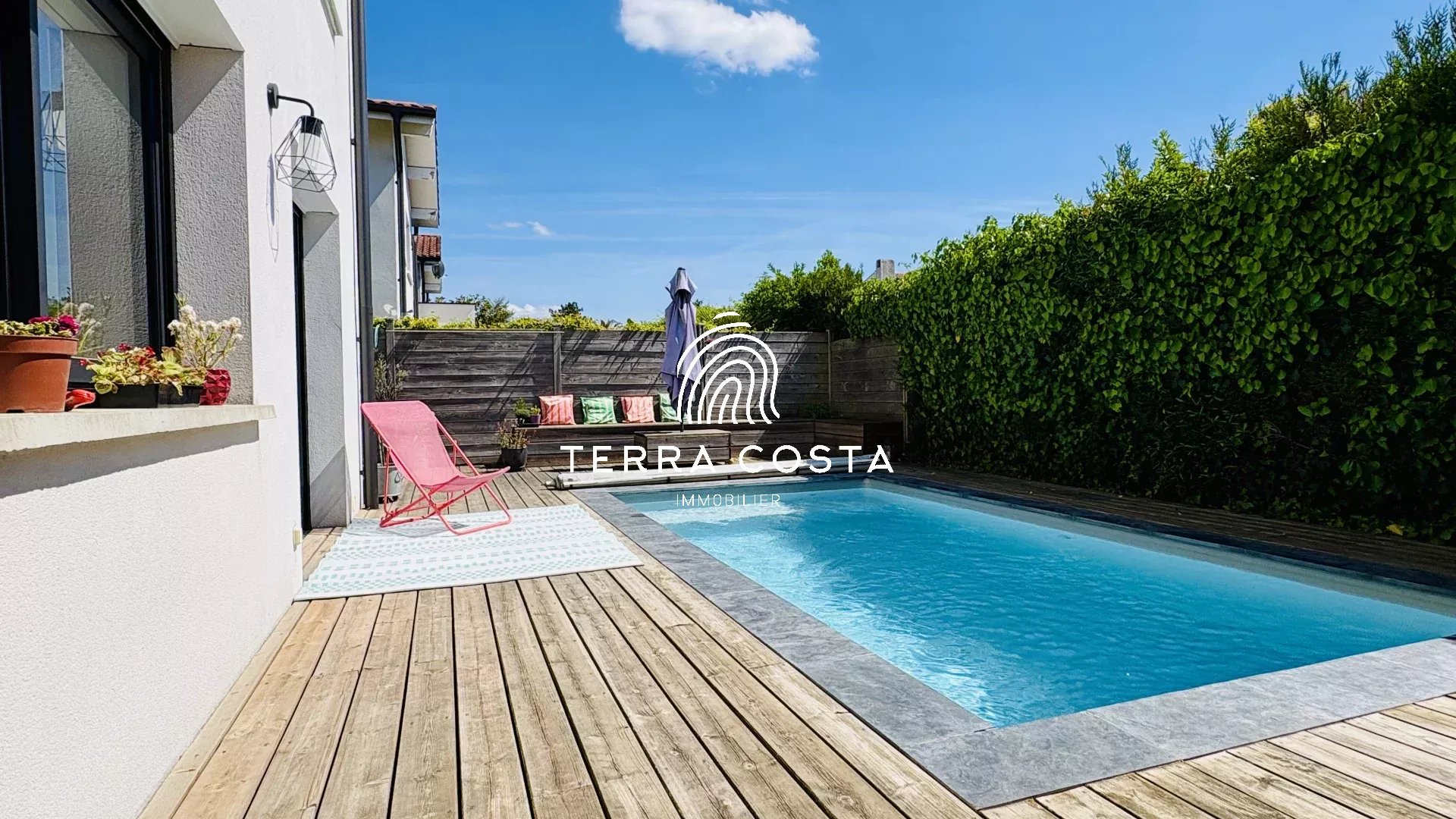 Maison contemporaine familiale Angresse