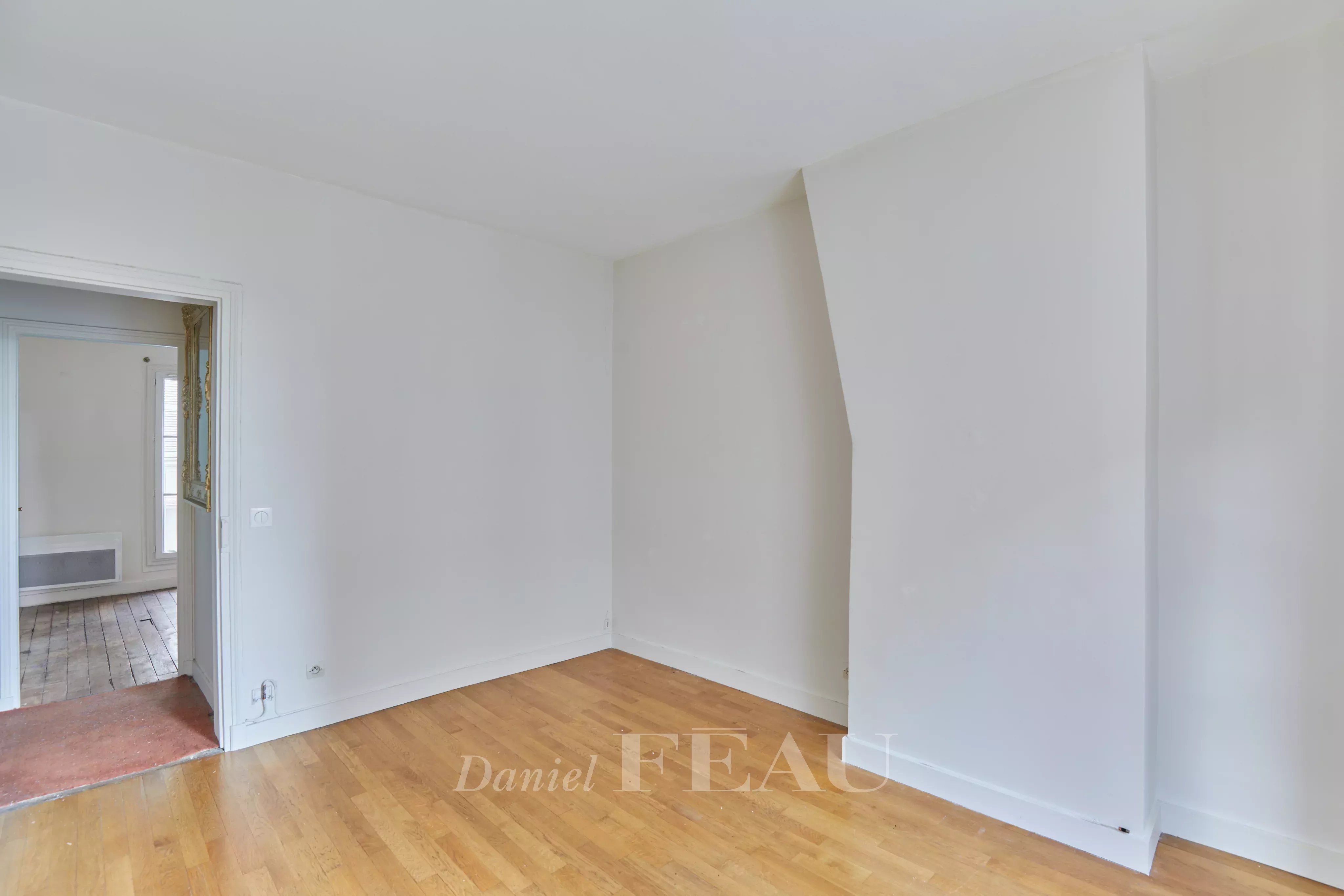 Sale Apartment Paris 7th