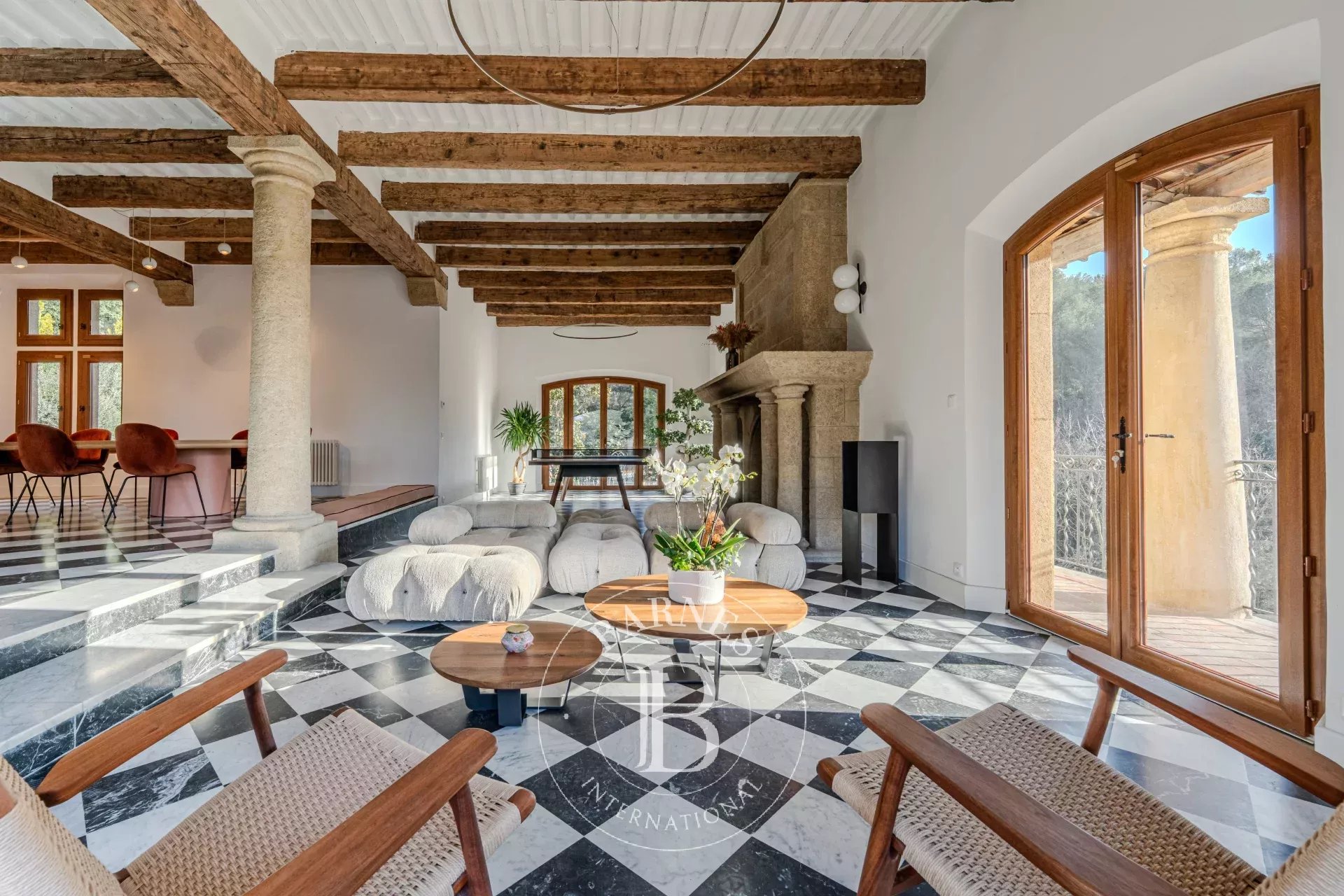 EXCLUSIVE - AIX-EN-PROVENCE - 19TH CENTURY FORMER HUNTING LODGE - 1000 SQM - 2 HA GARDEN - POOL - TENNIS COURT - PANORAMIC VIEW - picture 9 title=