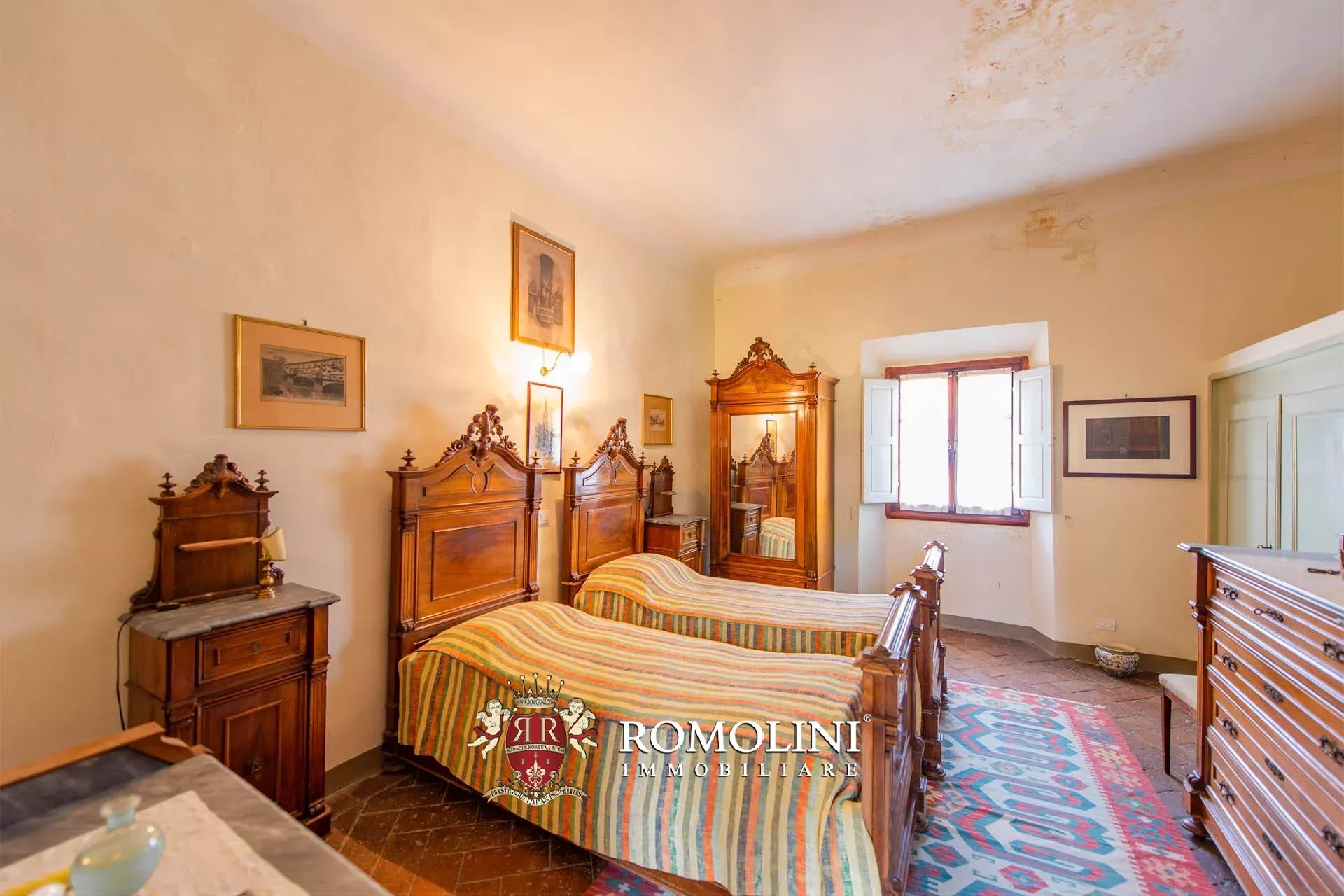 16 Bedroom Vineyard's Image 73
