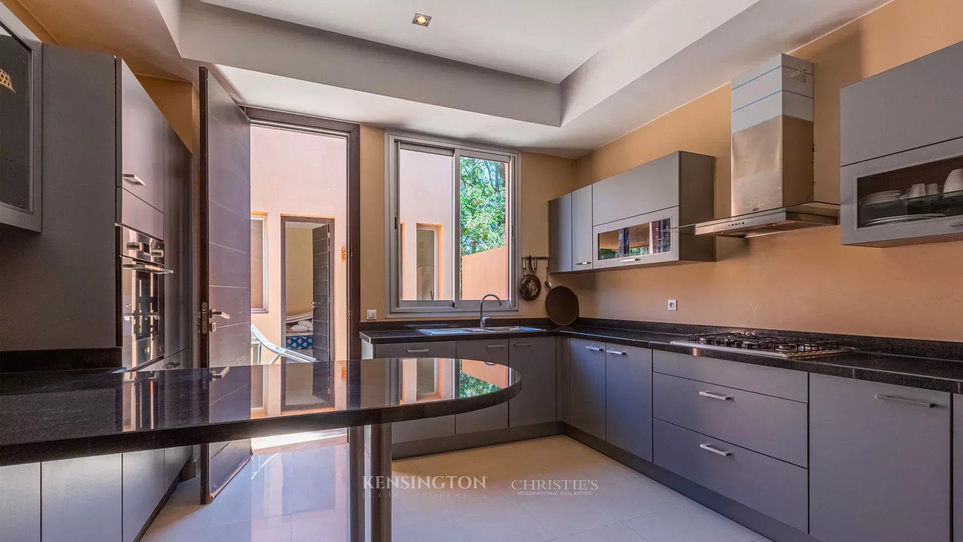 4 Bedroom Villa/Townhouse's Image 12