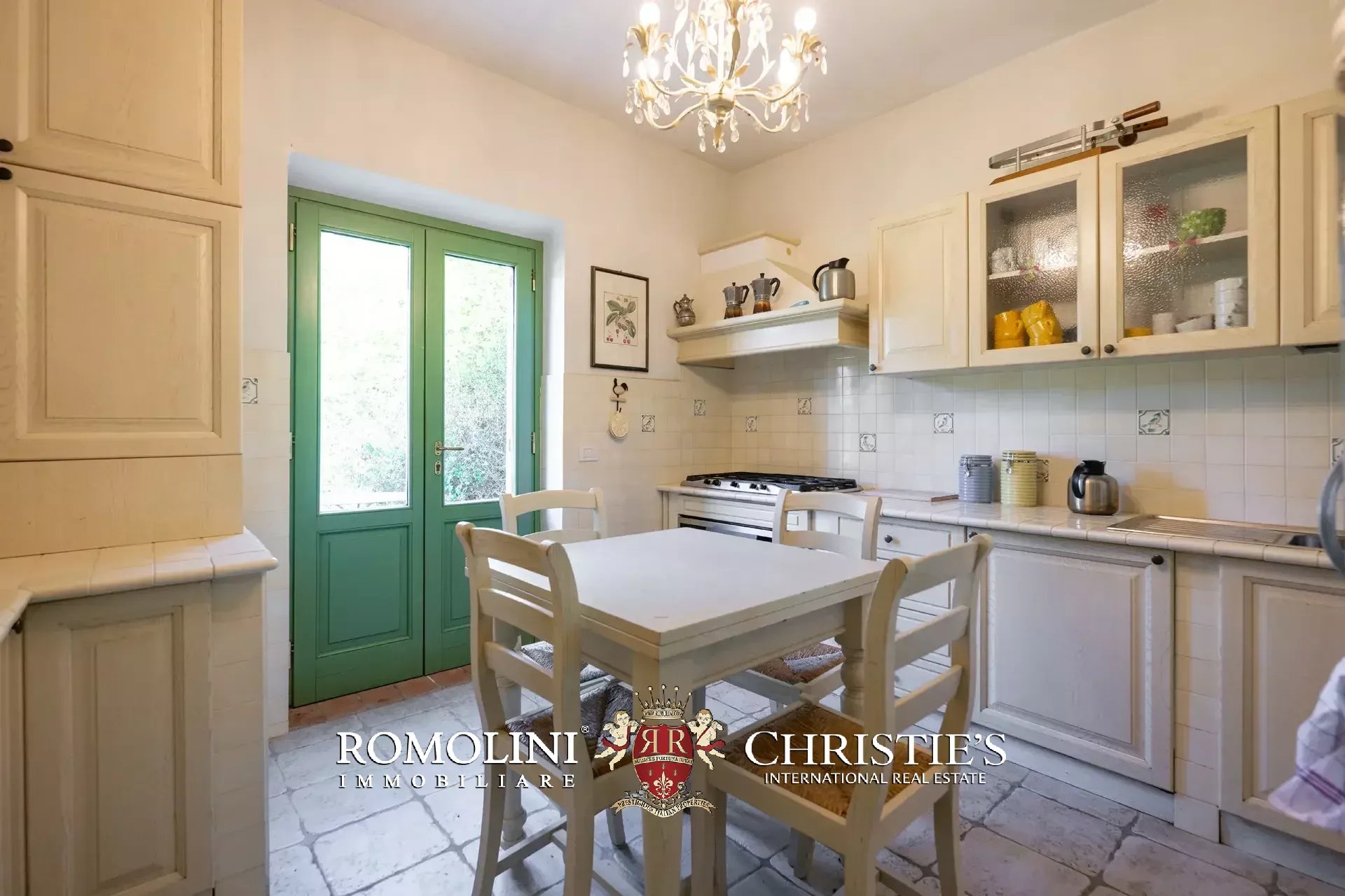 6 Bedroom Villa/Townhouse's Image 27
