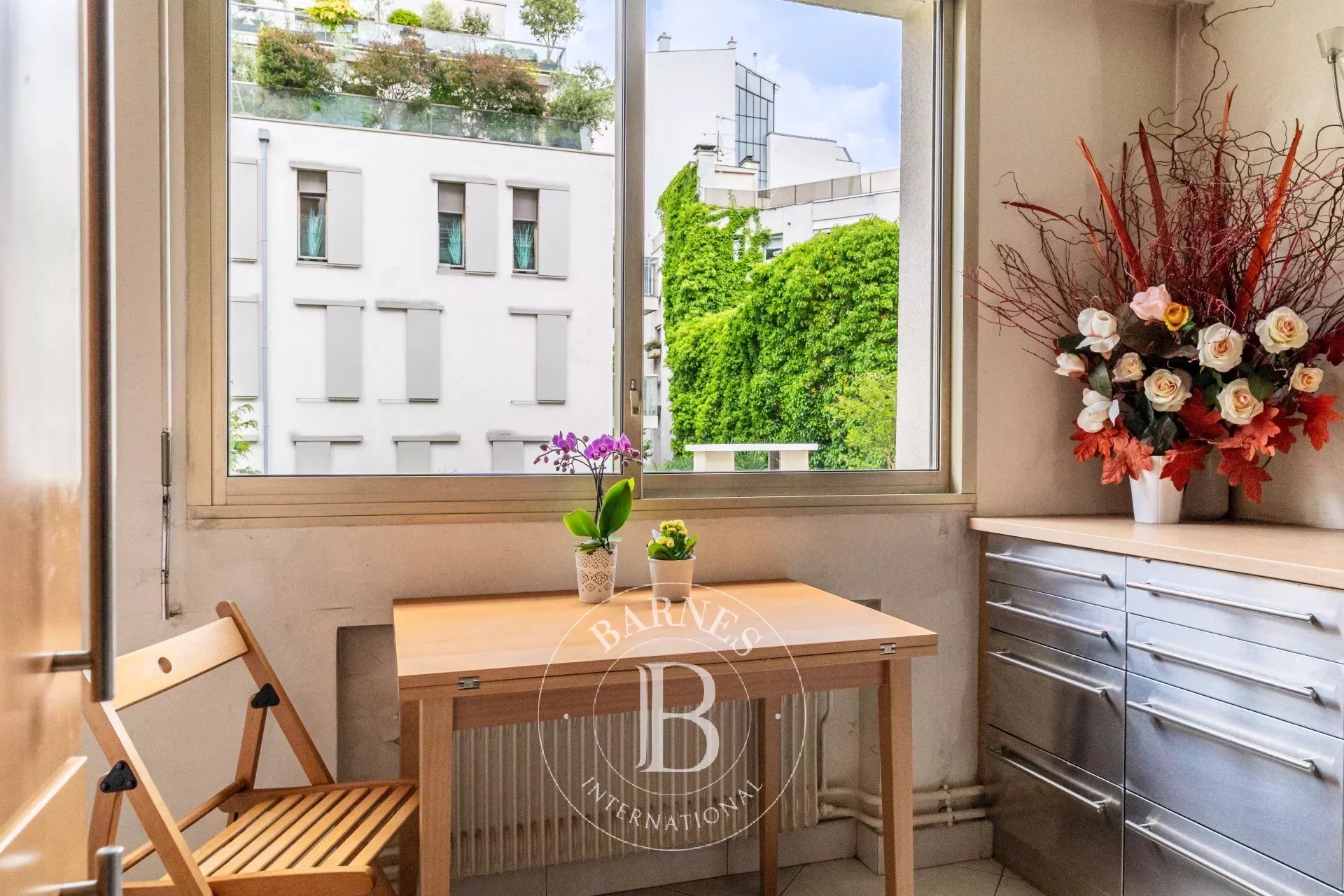 Sole agent - Paris 16 - Muette  - Apartment with balcony - picture 8