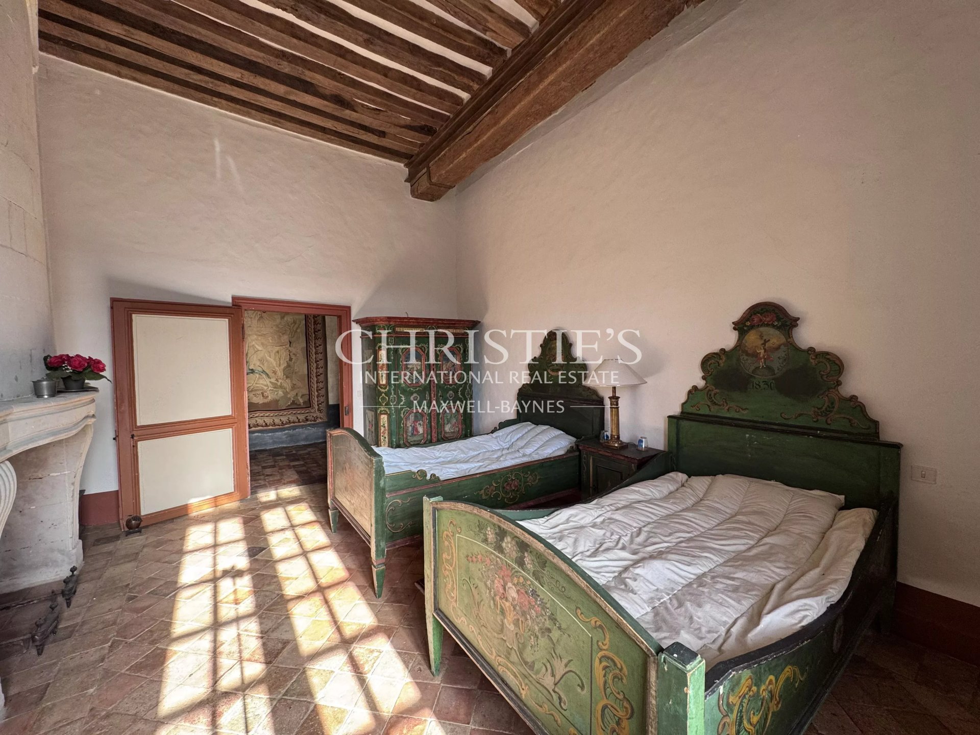 9 Bedroom Chateau's Image 11