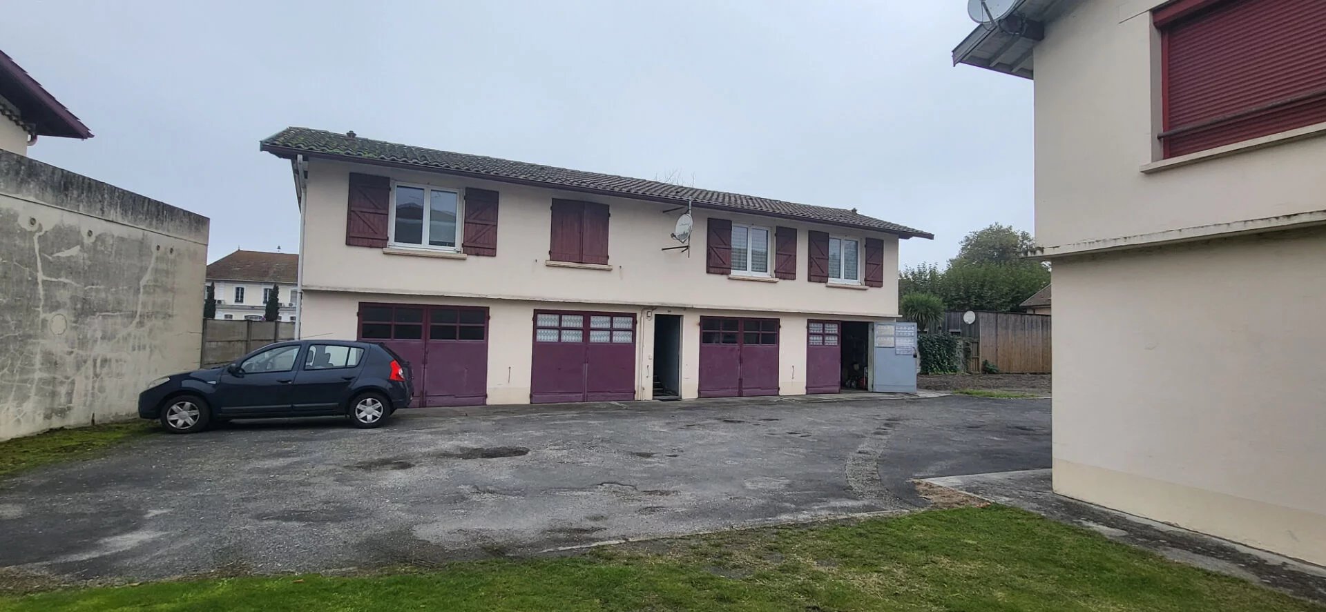 2 PIECES PARENTIS EN BORN