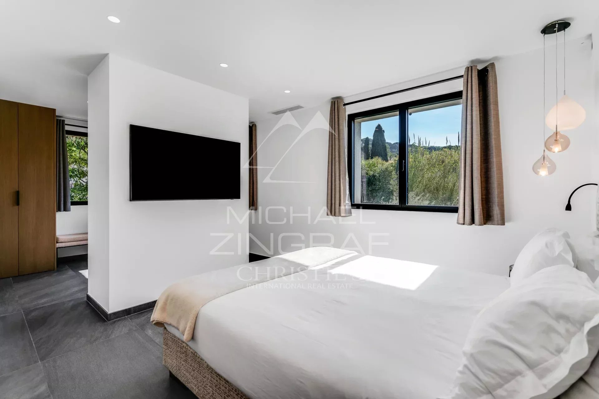 5 Bedroom Villa/Townhouse's Image 13