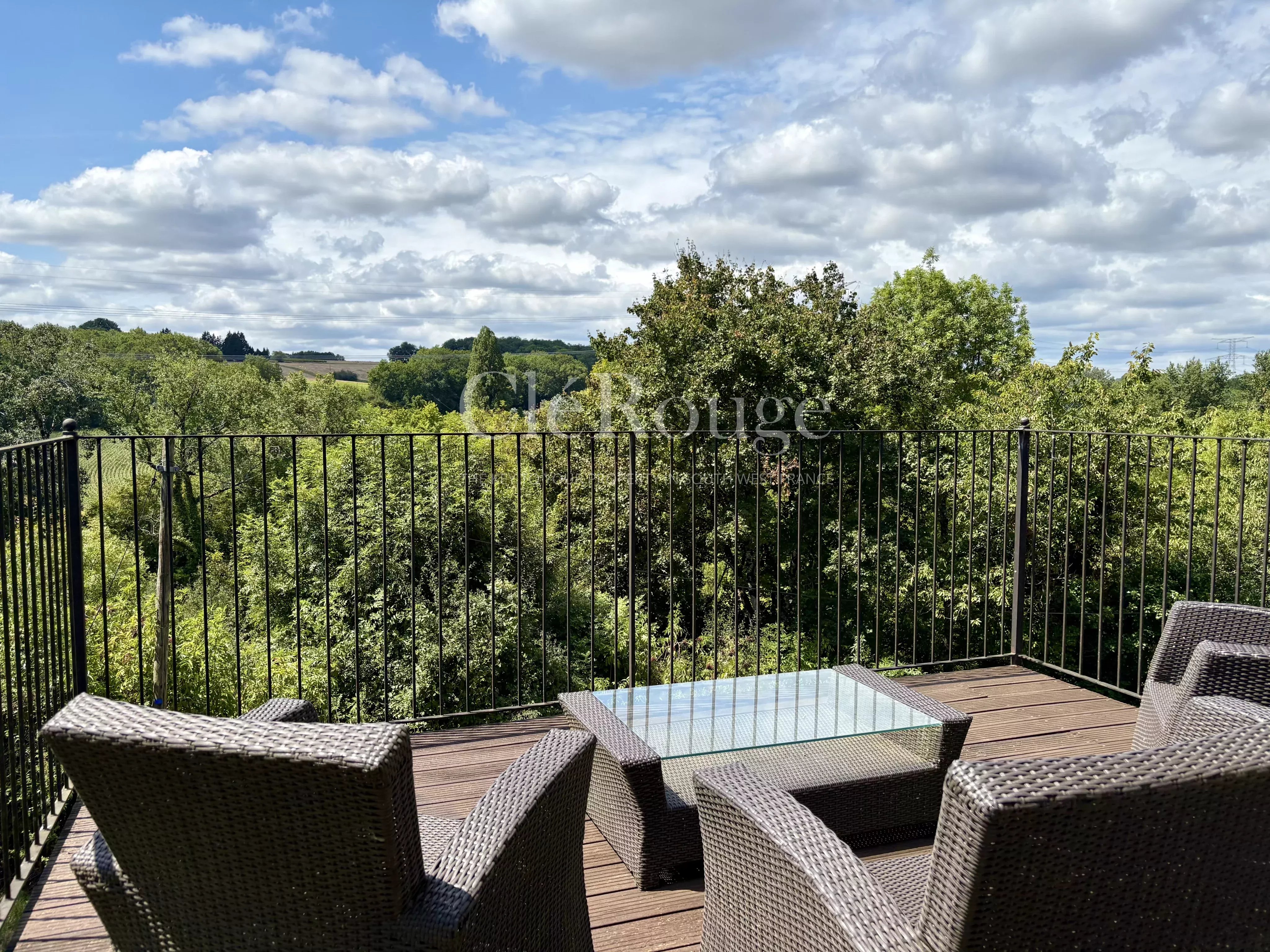 Proche de Duras - Maison en pierre au charme intemporel avec piscine chauffée