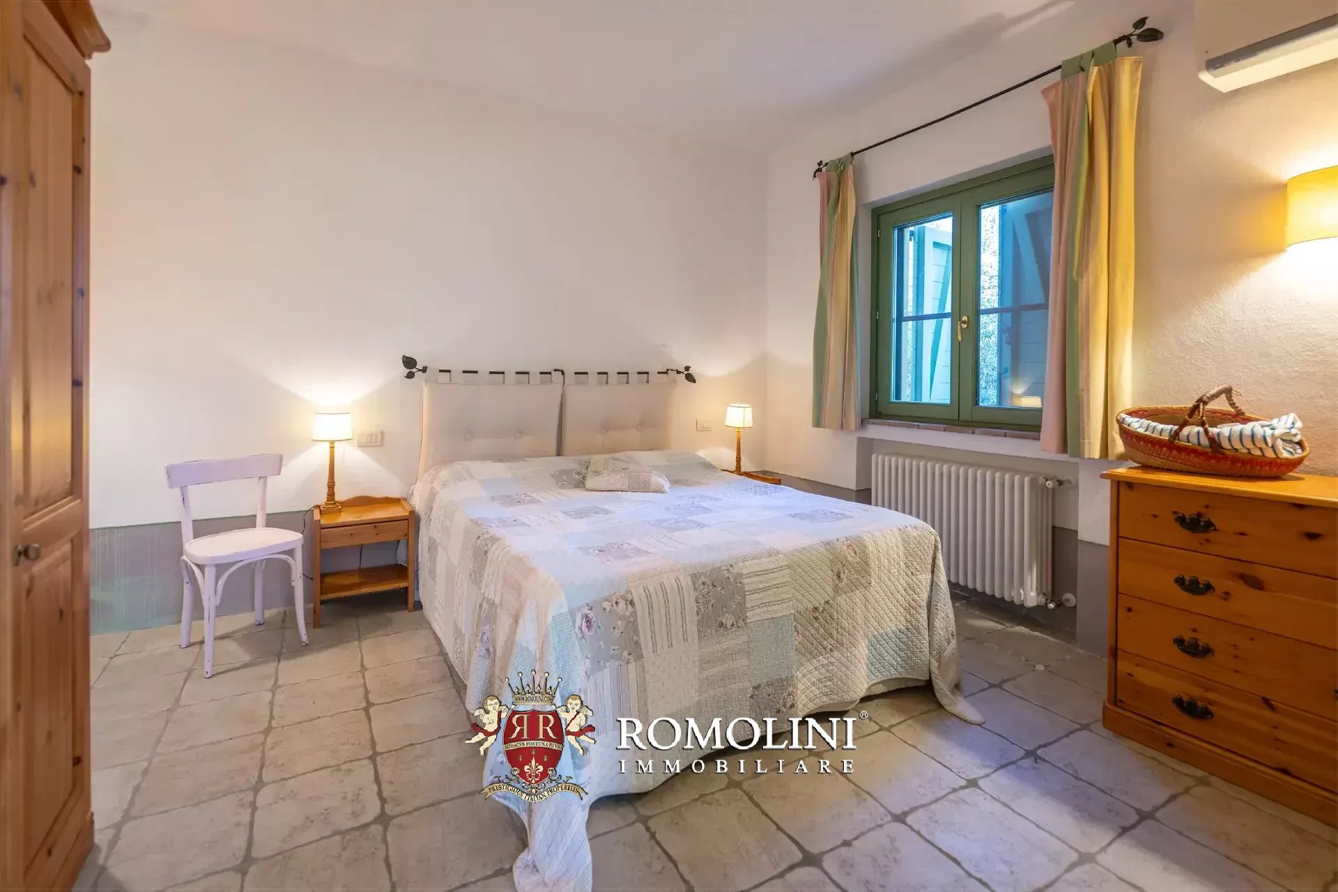 6 Bedroom Villa/Townhouse's Image 30