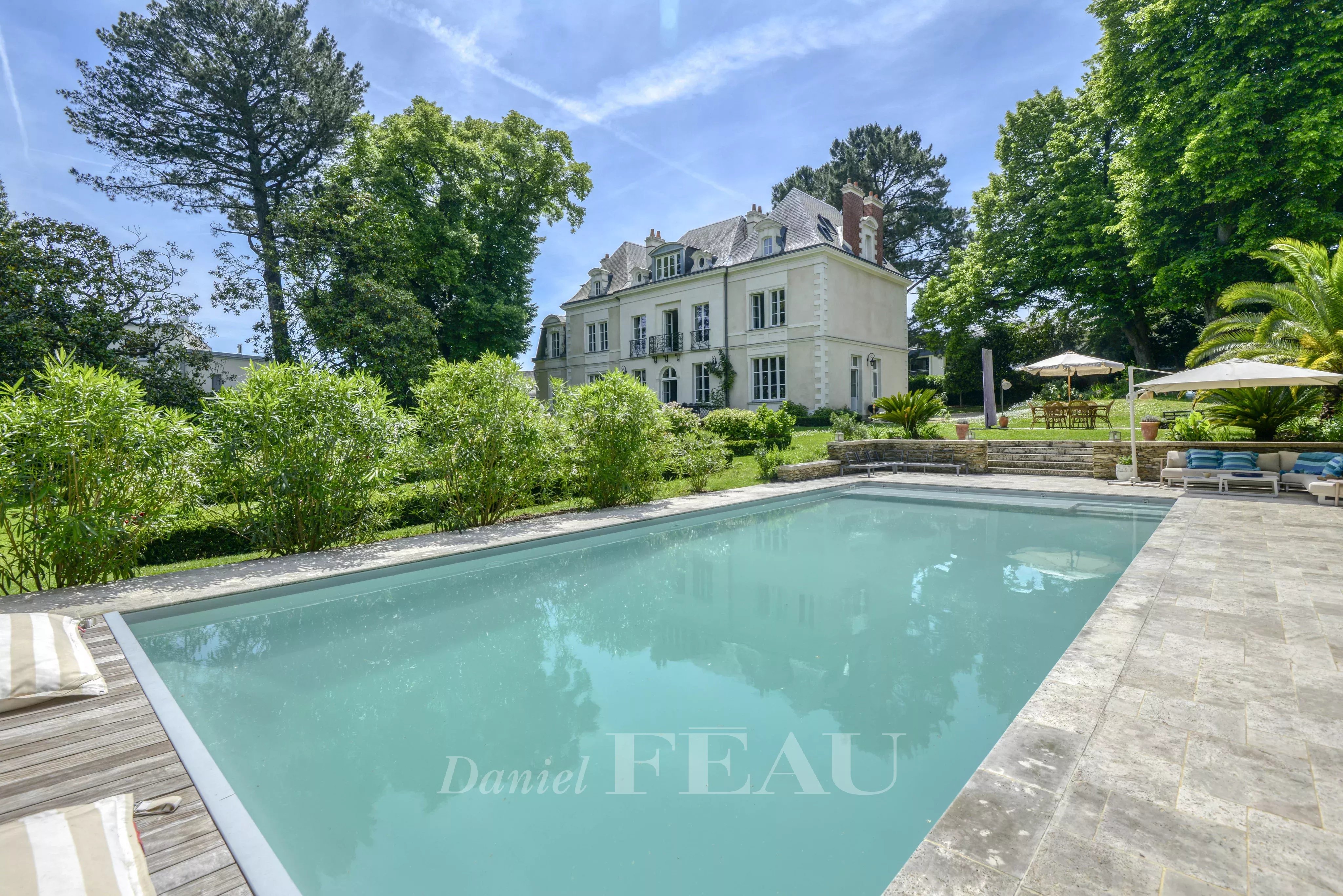 Sale Mansion Nantes