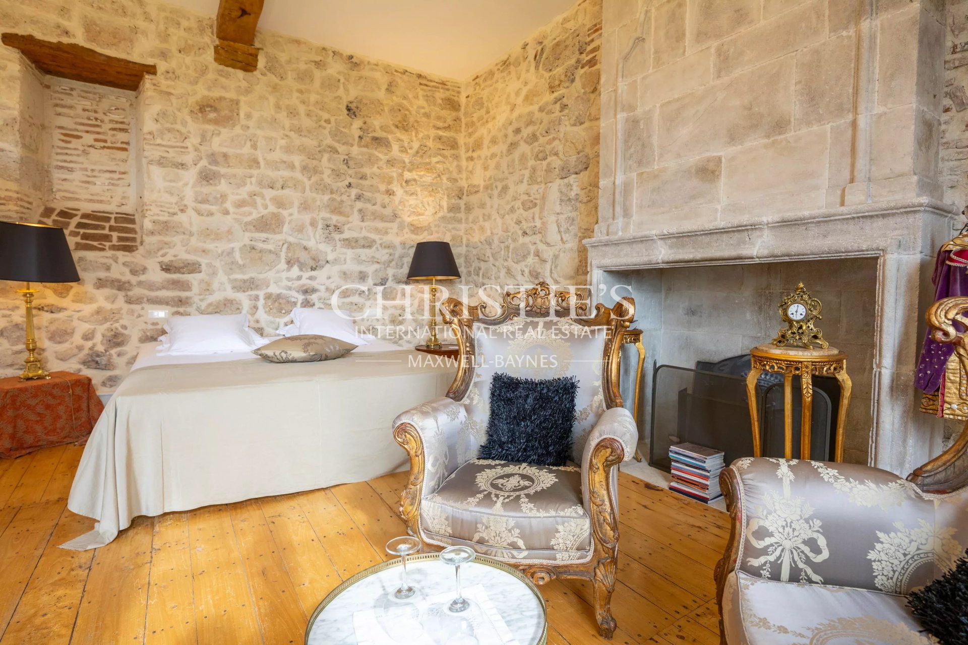 9 Bedroom Chateau's Image 14