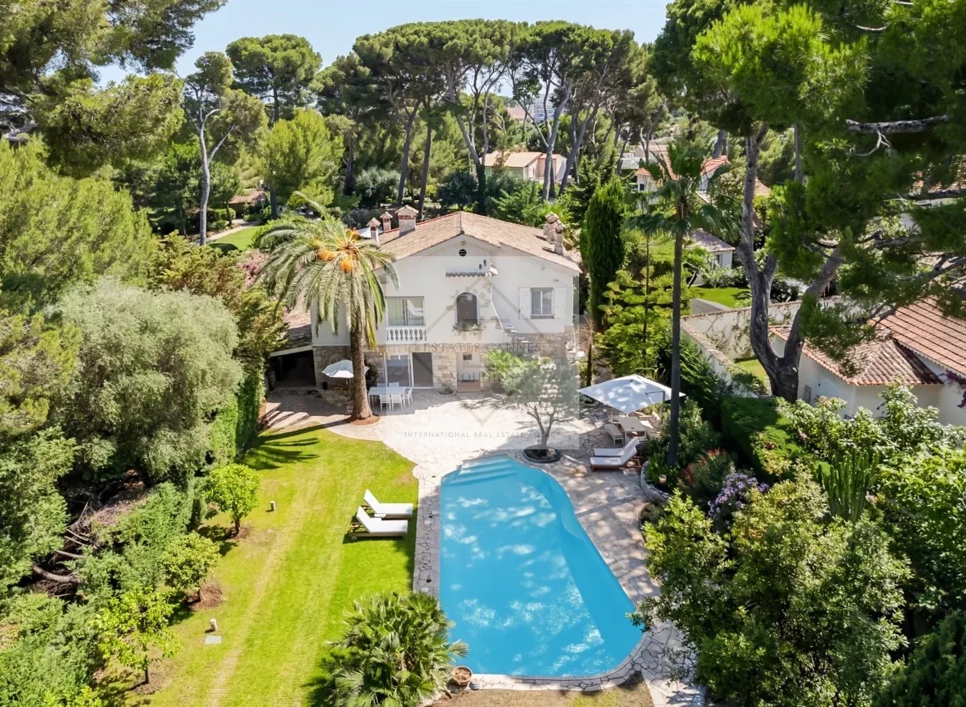 Magnifique villa rénovée au cœur du Cap d’Antibes