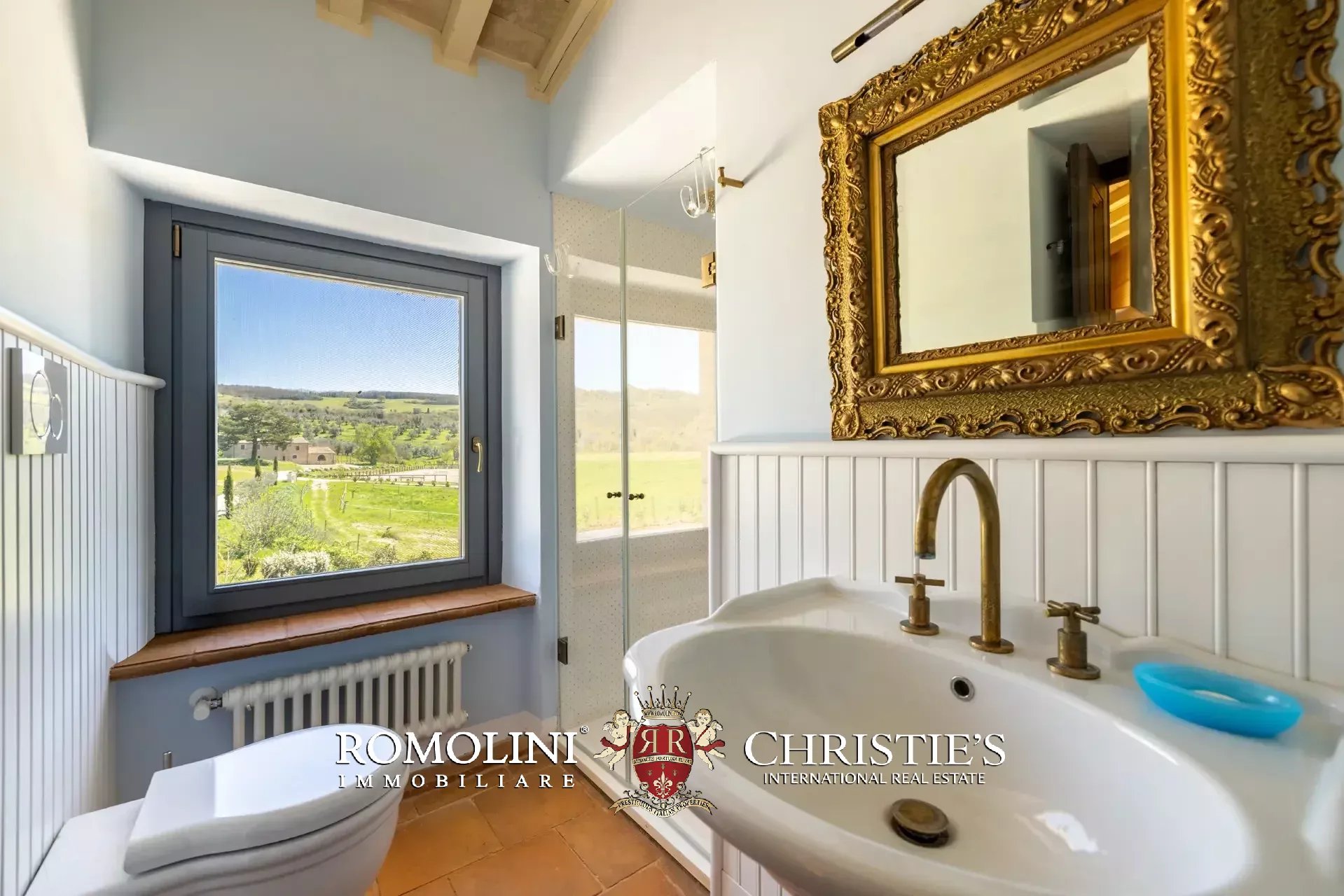 6 Bedroom Villa/Townhouse's Image 105