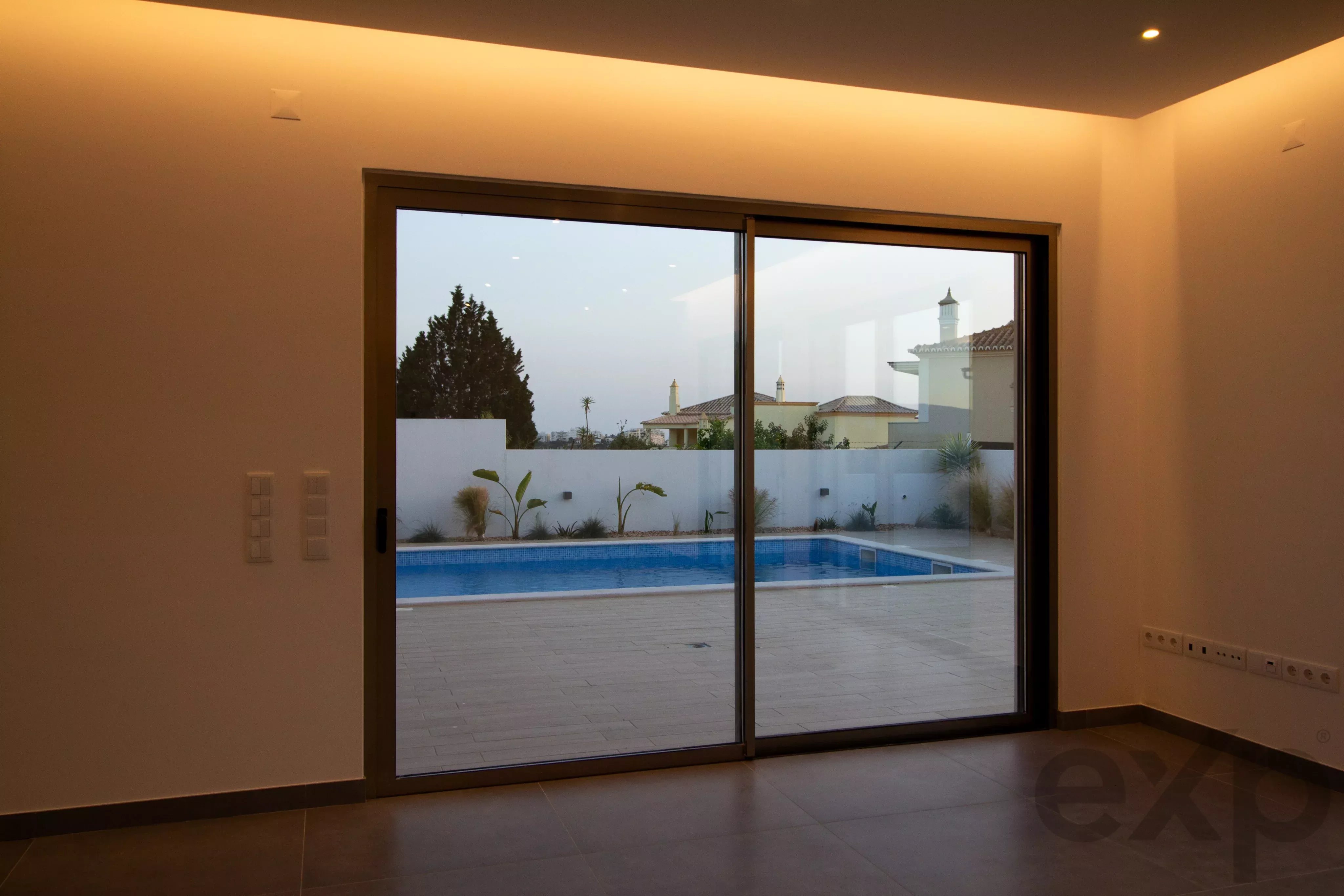 Luxury Contemporary Home with Sea View in Ferragudo 87049638 image 50