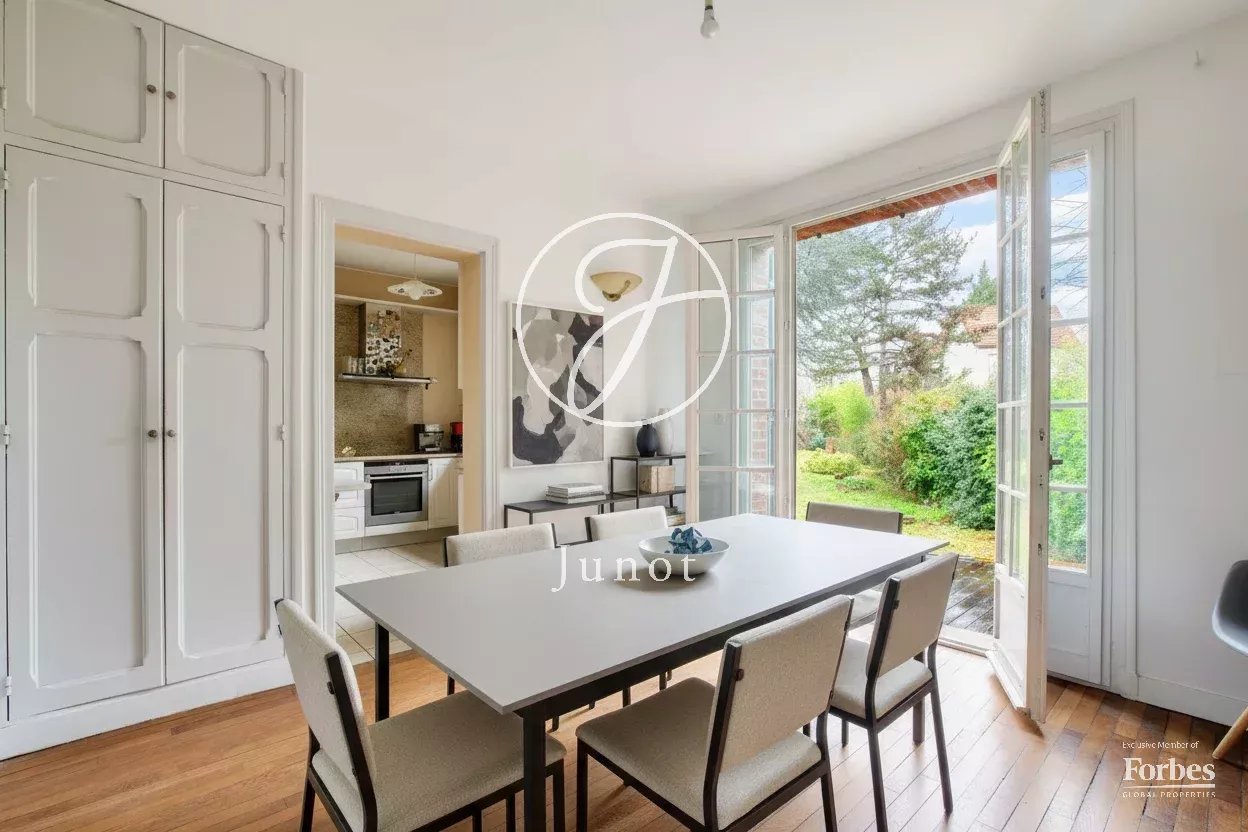 Le Vésinet - Maison à vendre - 4 chambres - 145.61m² - Terrain 772m².