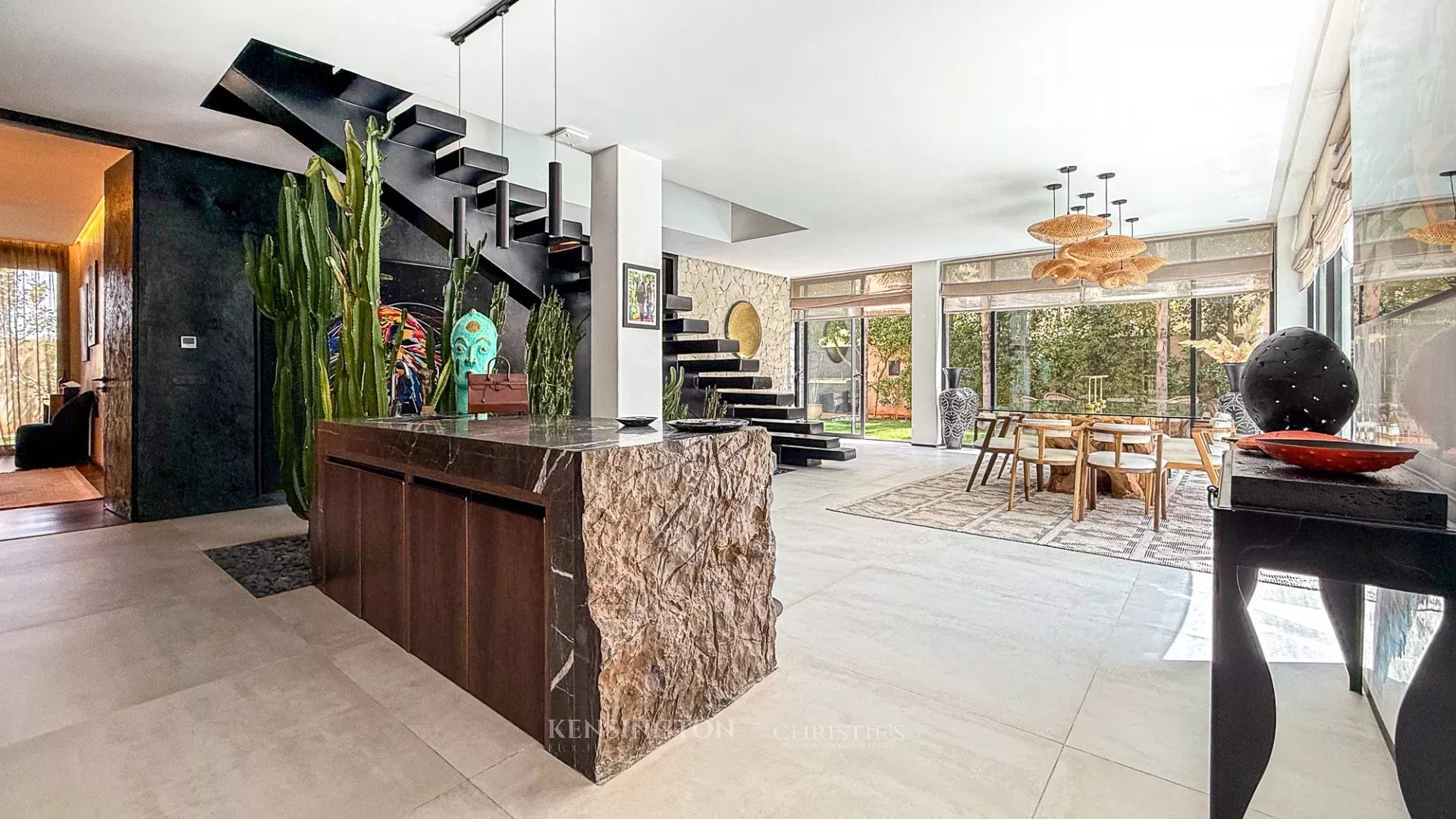 4 Bedroom Villa/Townhouse's Image 9