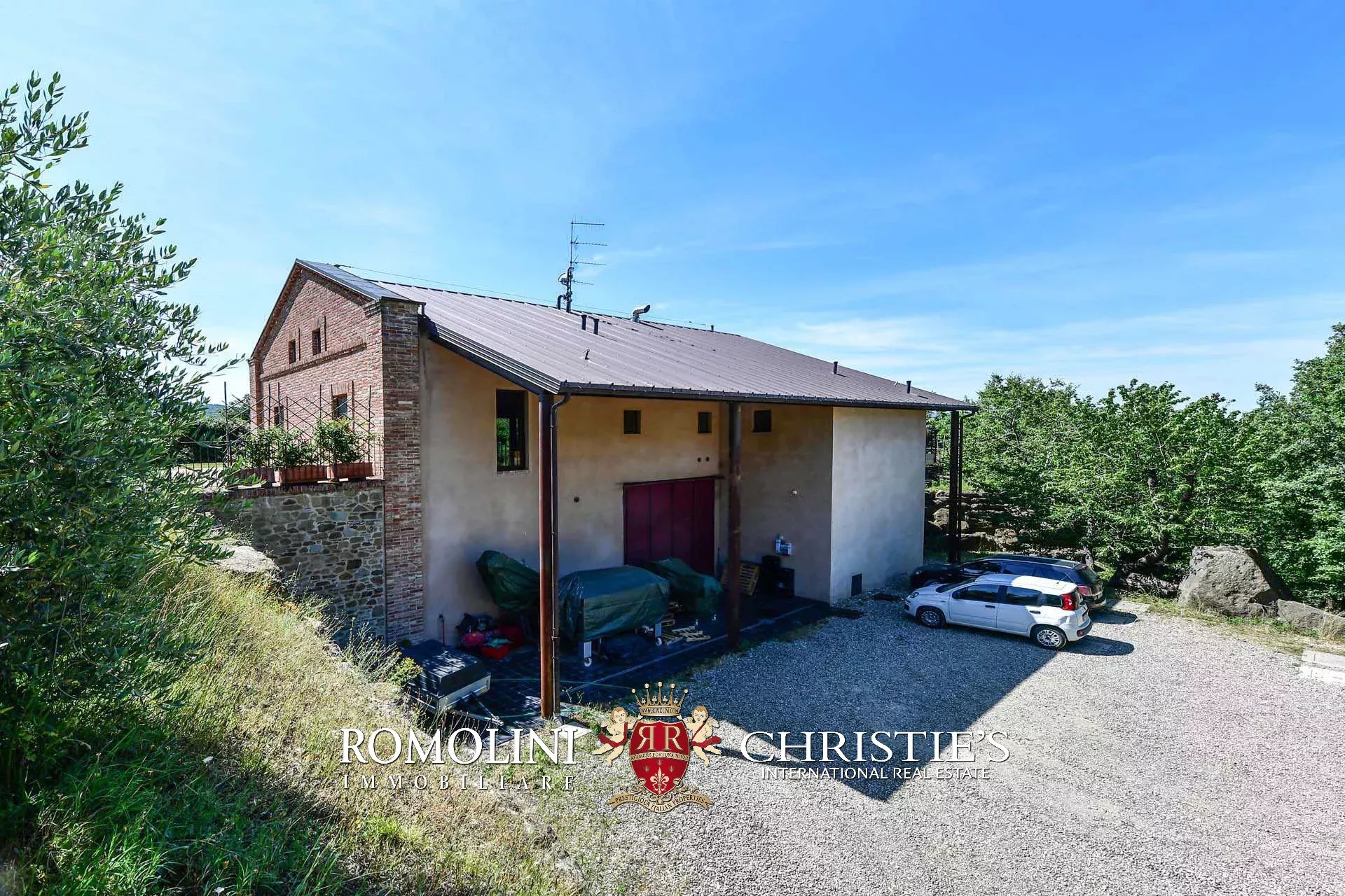 16 Bedroom Vineyard's Image 50