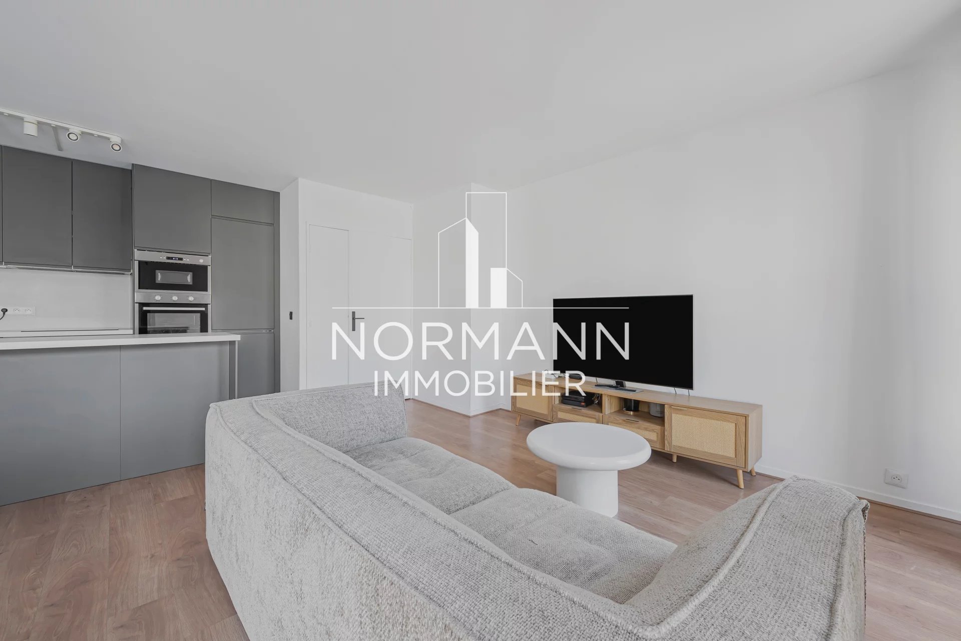 Sale Apartment Levallois-Perret Front de Seine