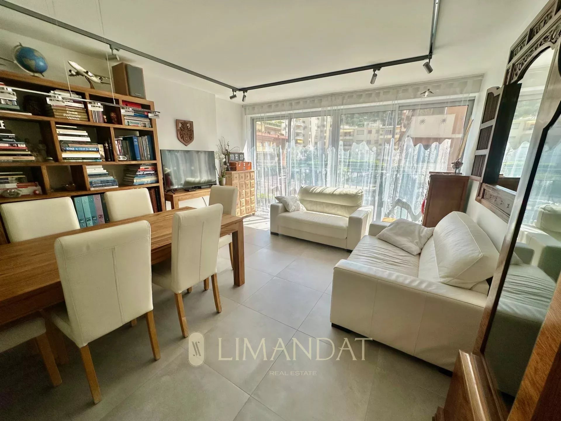 Roquebrune Cap Martin, bord de mer 3 pièces 71 m2