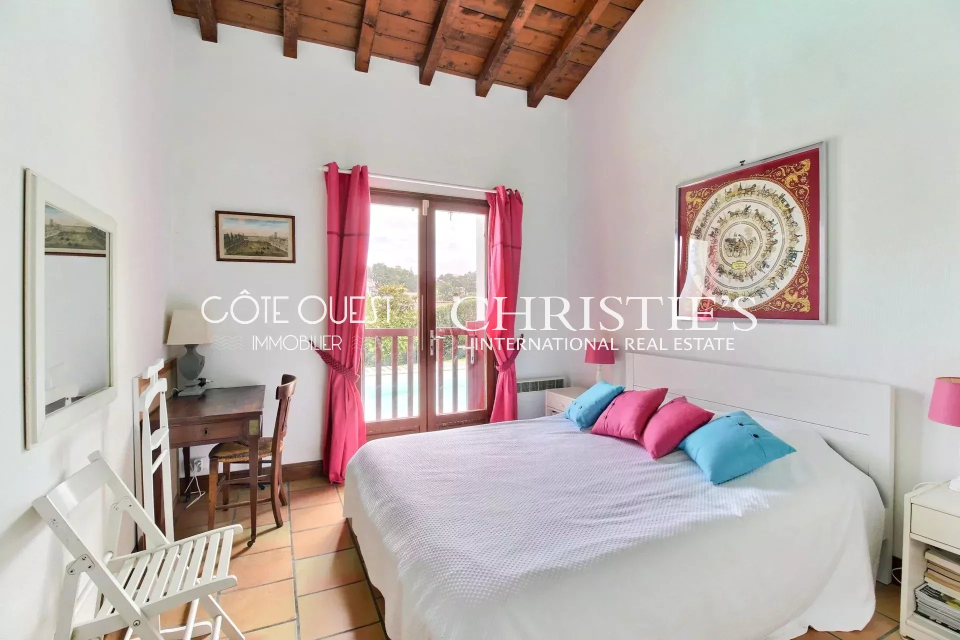 5 Bedroom Villa/Townhouse's Image 6
