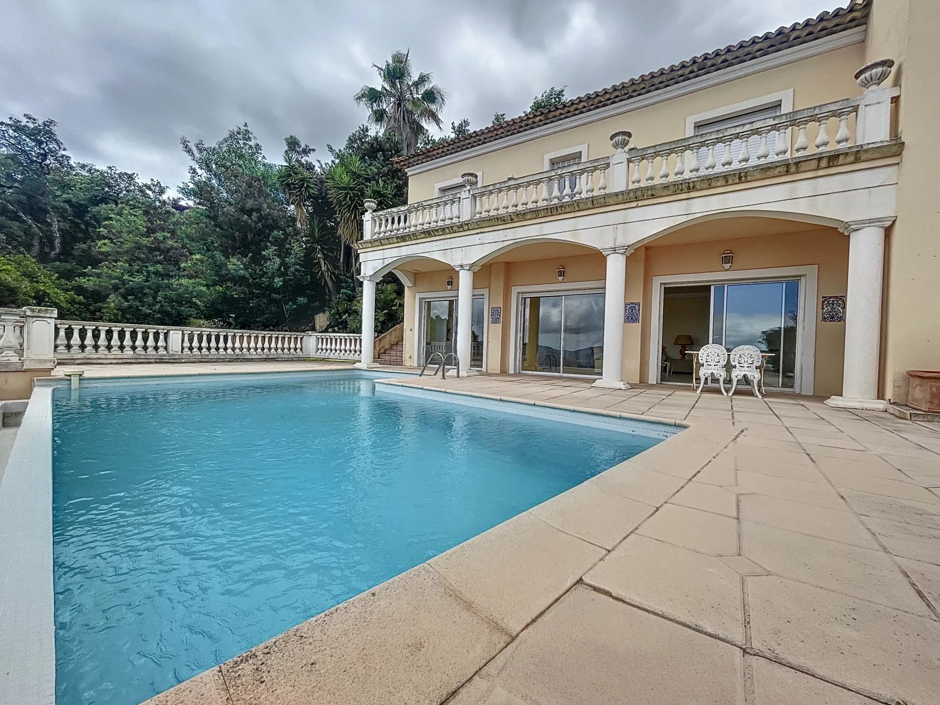 Mandelieu La Napoule - VILLA de 300 m²