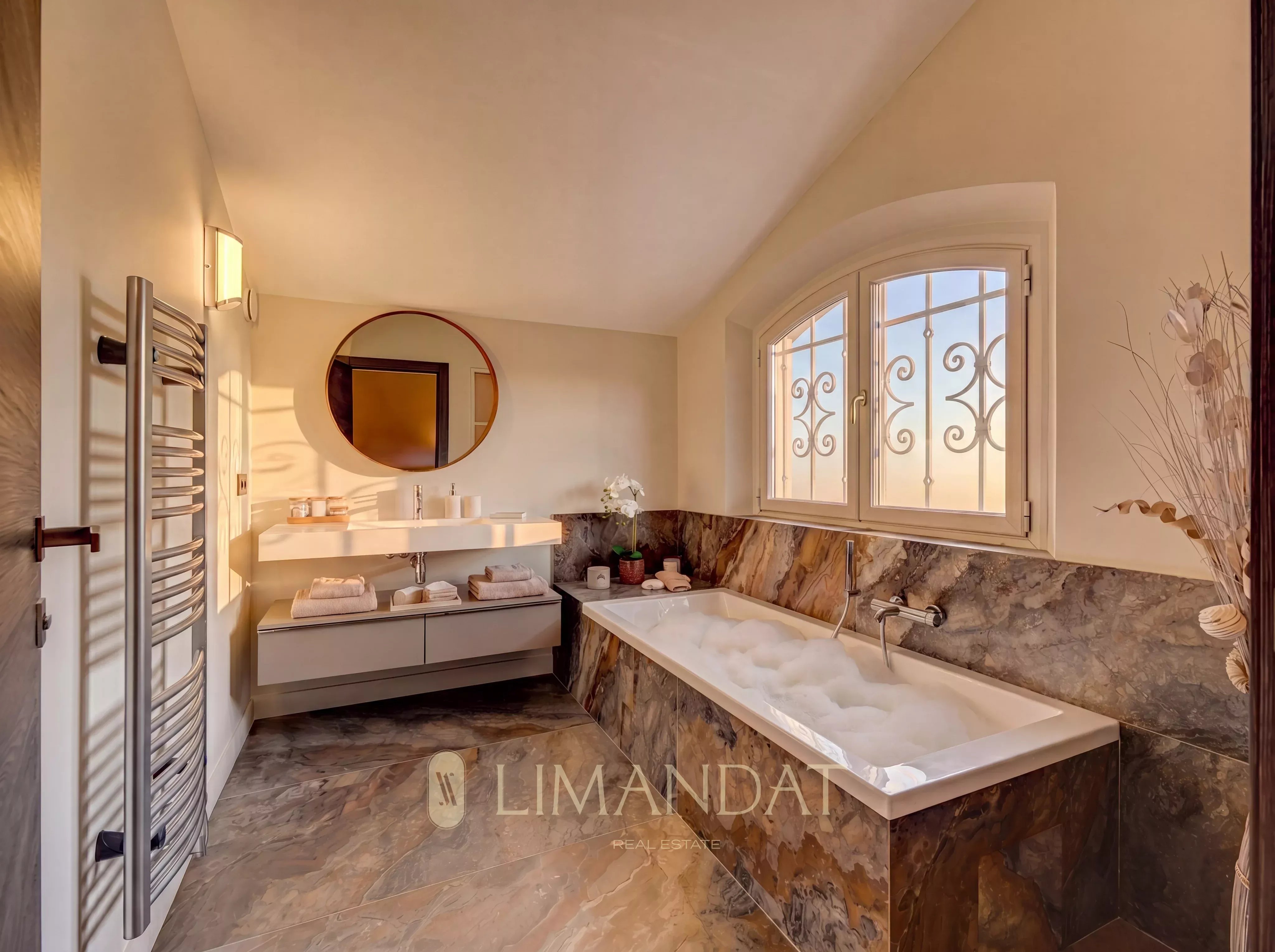 Location longue durée | Mougins – Villa néo-provençale 5 suites, piscine, parc paysager 3 500 m²