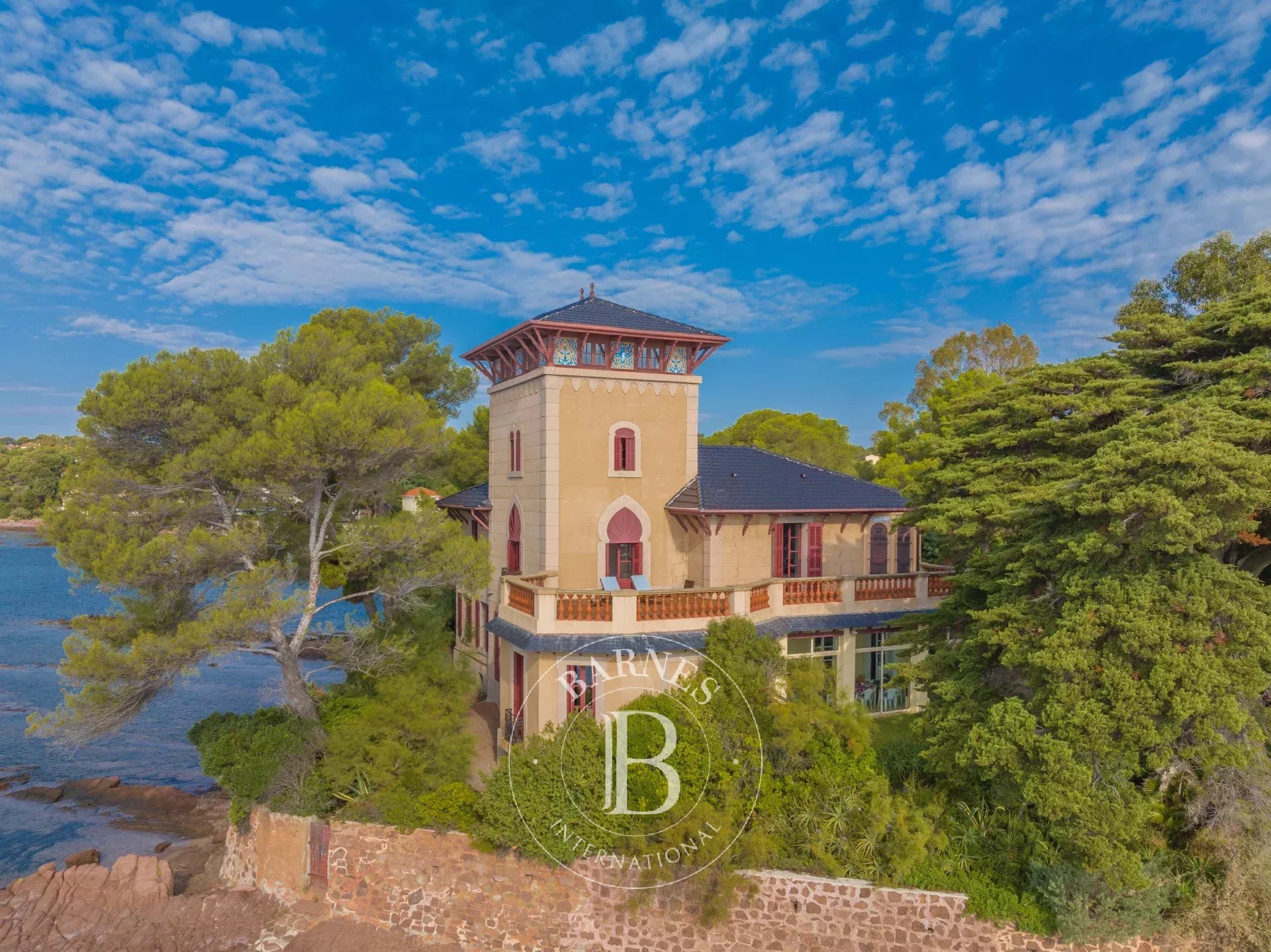 Villa Saint-Raphaël  -  ref 86909234 (picture 2)