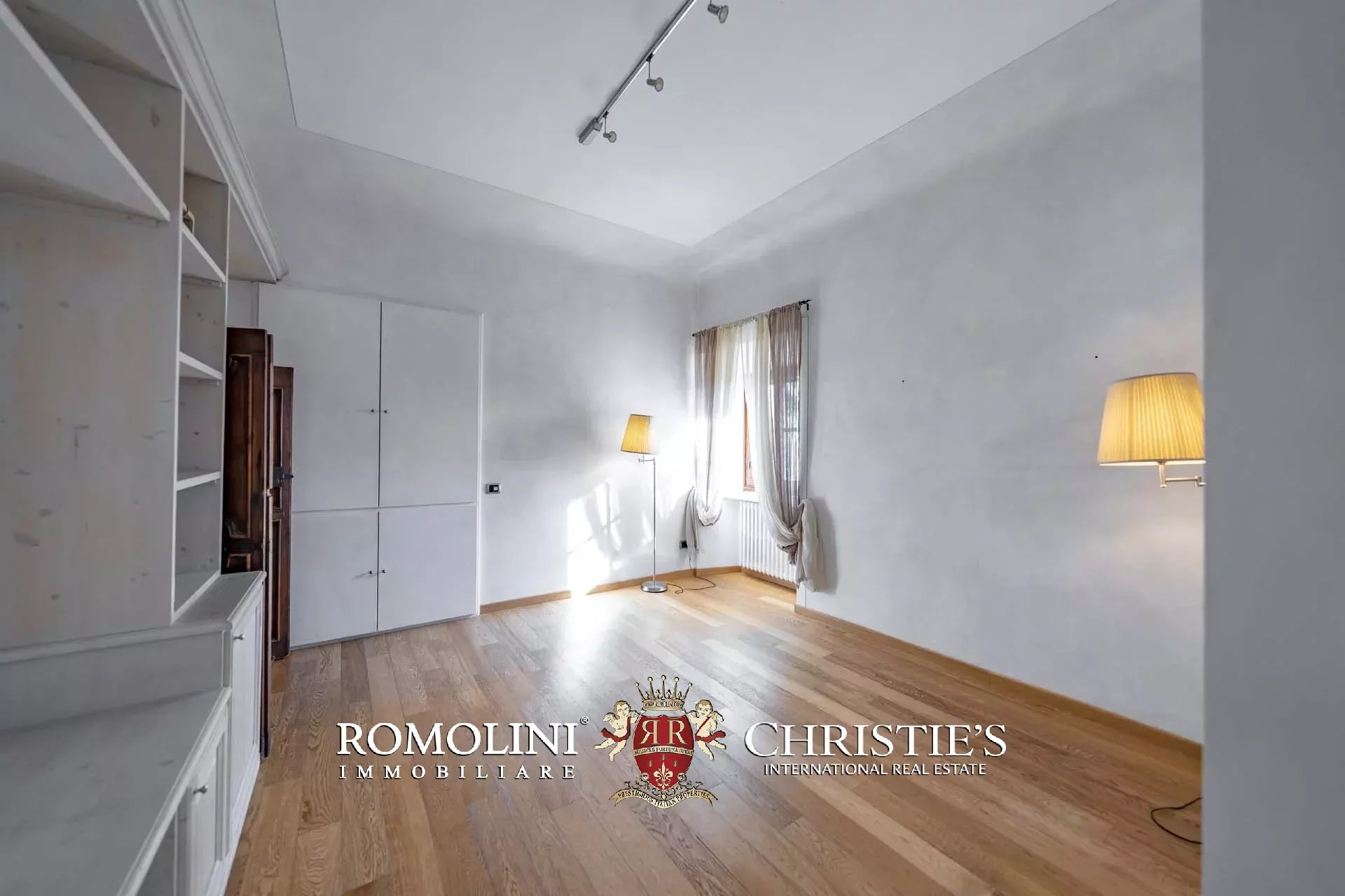 6 Bedroom Apartment/Flat's Image 30