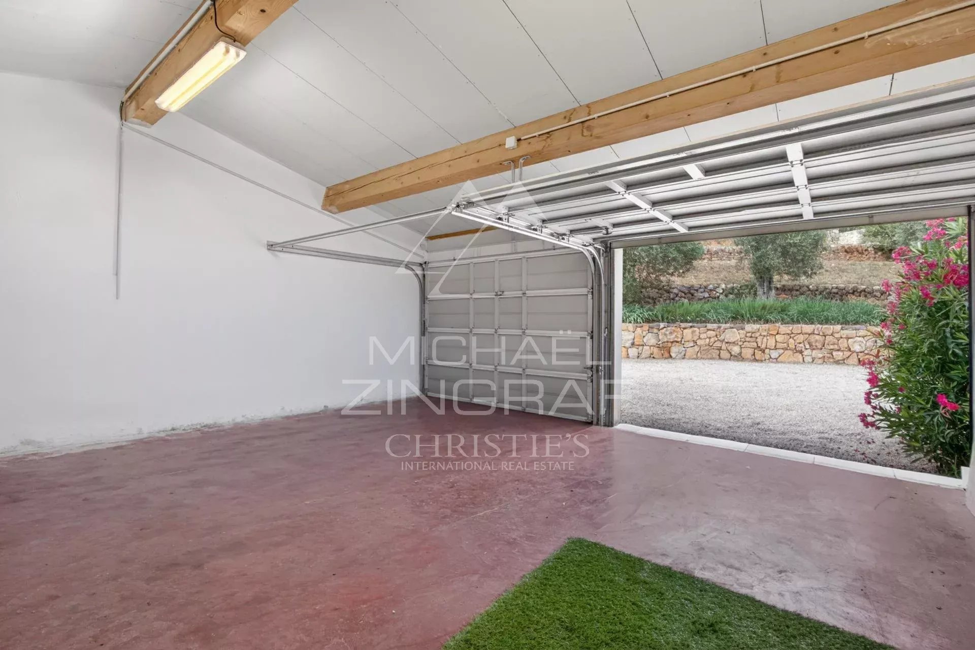 4 Bedroom Villa/Townhouse's Image 41