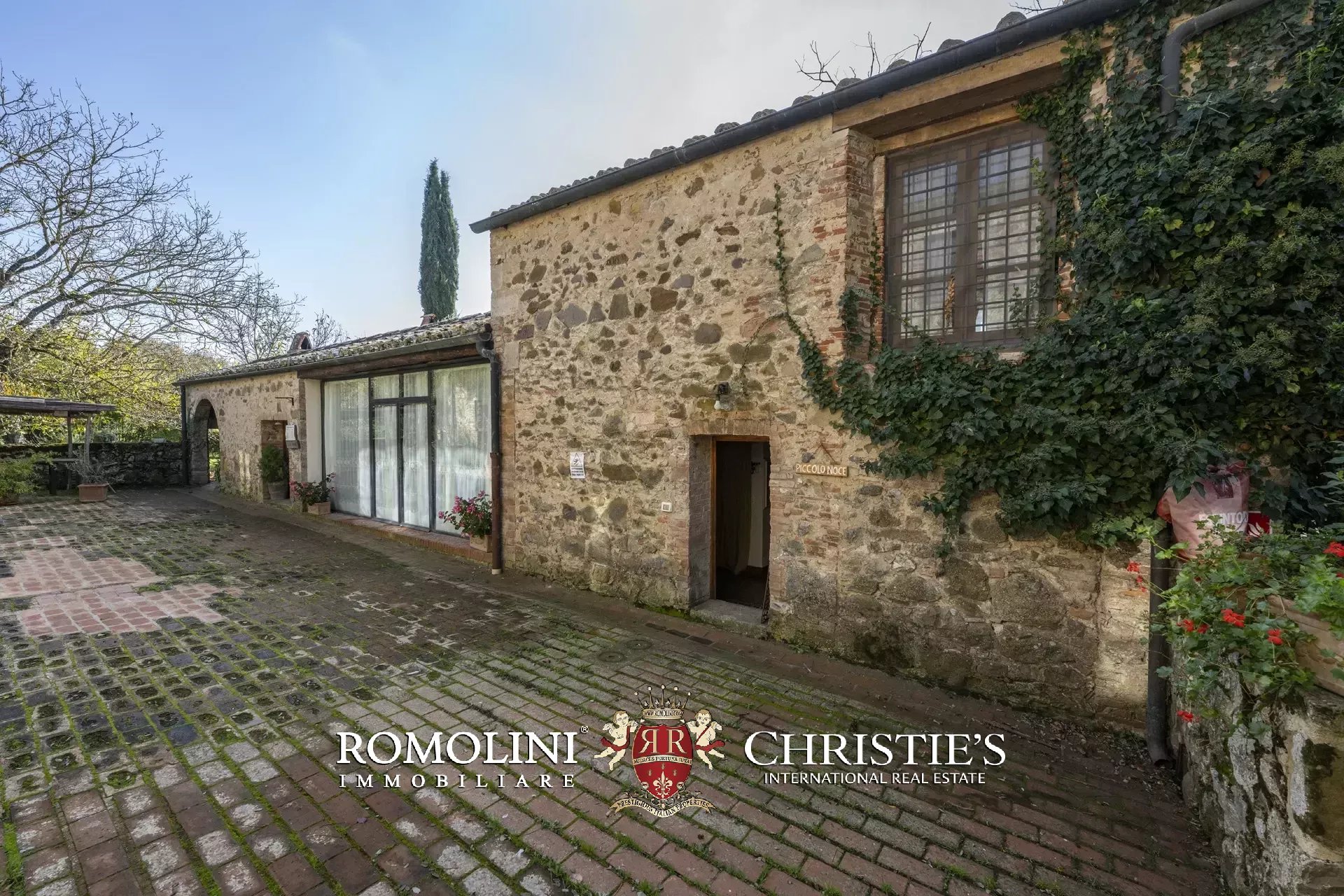 9 Bedroom Horse Property's Image 34