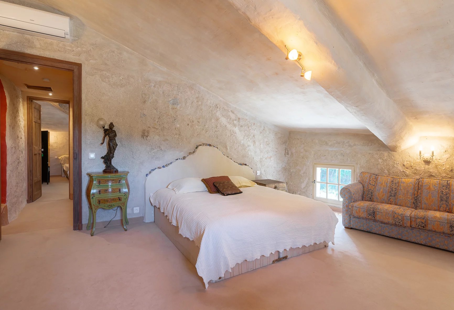 Magnificent 14th century property with pool  - Callian